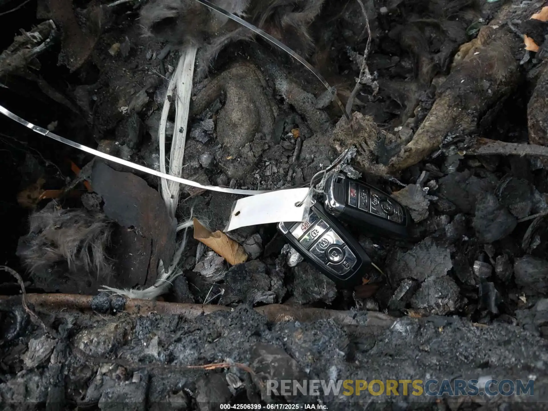 11 Photograph of a damaged car 5LMPJ8KA2RJ866766 LINCOLN NAUTILUS 2024