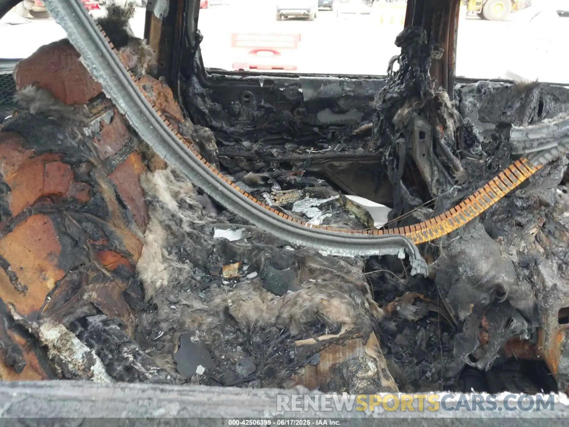8 Photograph of a damaged car 5LMPJ8KA2RJ866766 LINCOLN NAUTILUS 2024