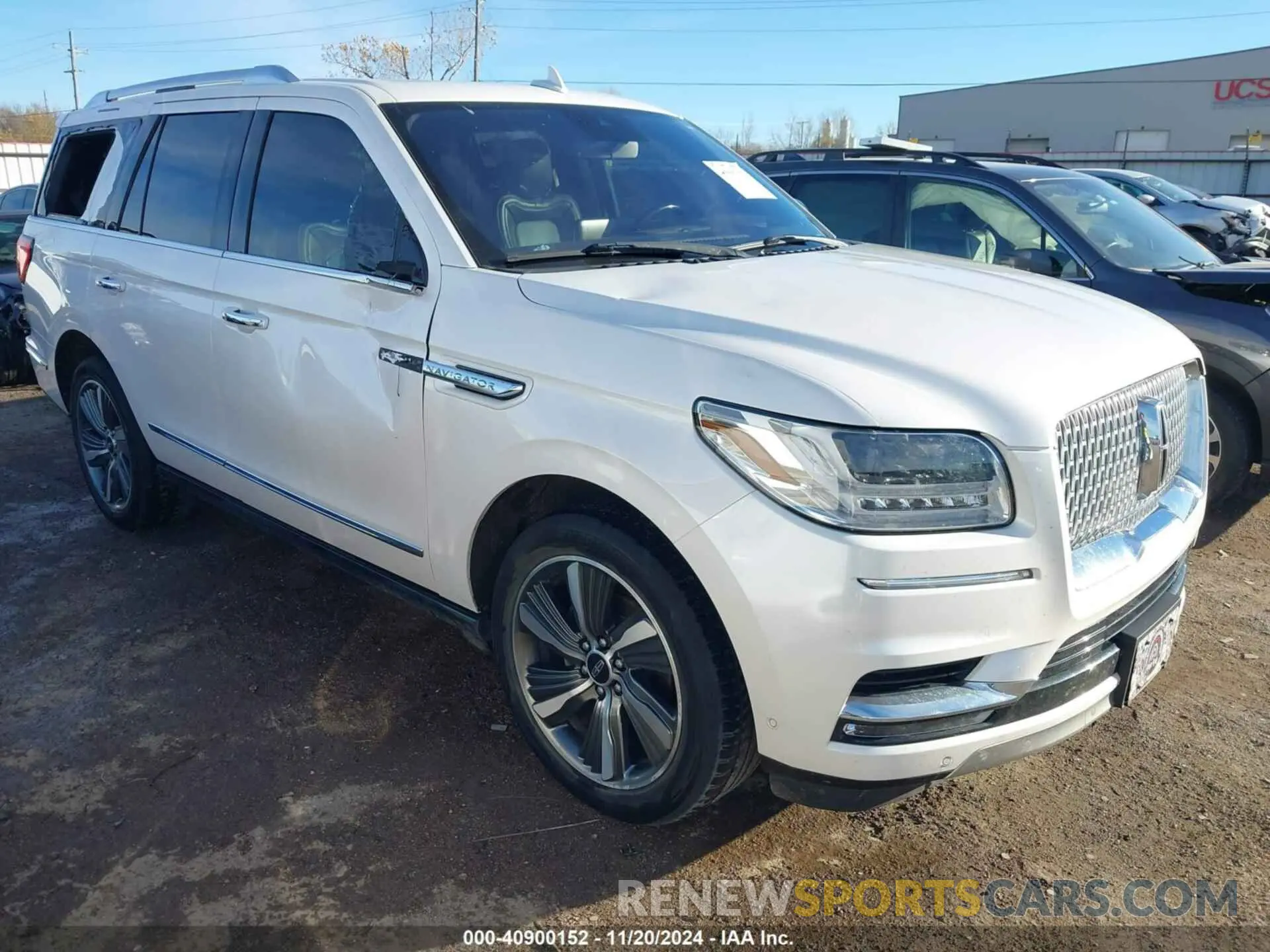1 Photograph of a damaged car 5LMJJ2LT2KEL09194 LINCOLN NAVIGATOR 2019