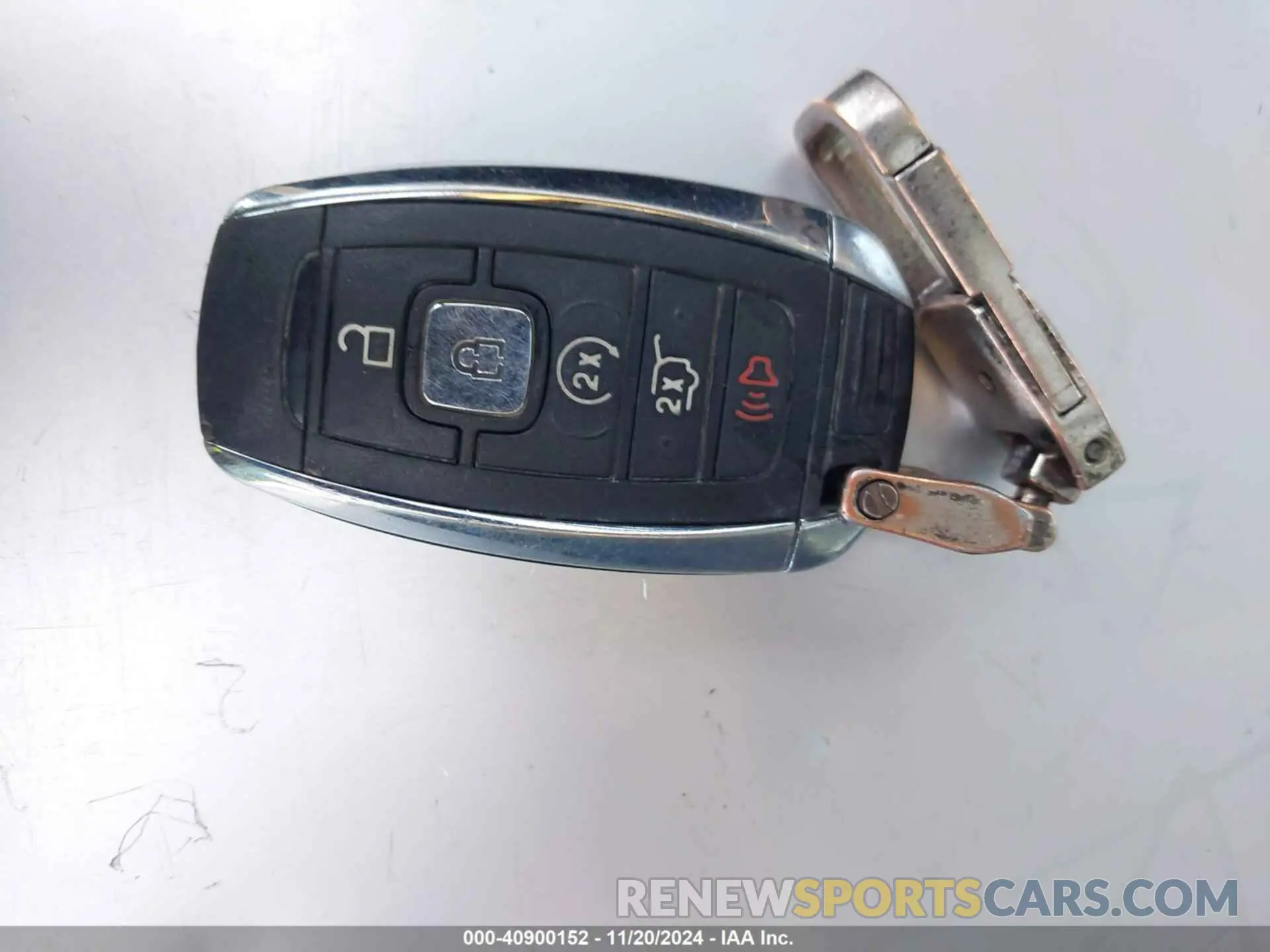 11 Photograph of a damaged car 5LMJJ2LT2KEL09194 LINCOLN NAVIGATOR 2019