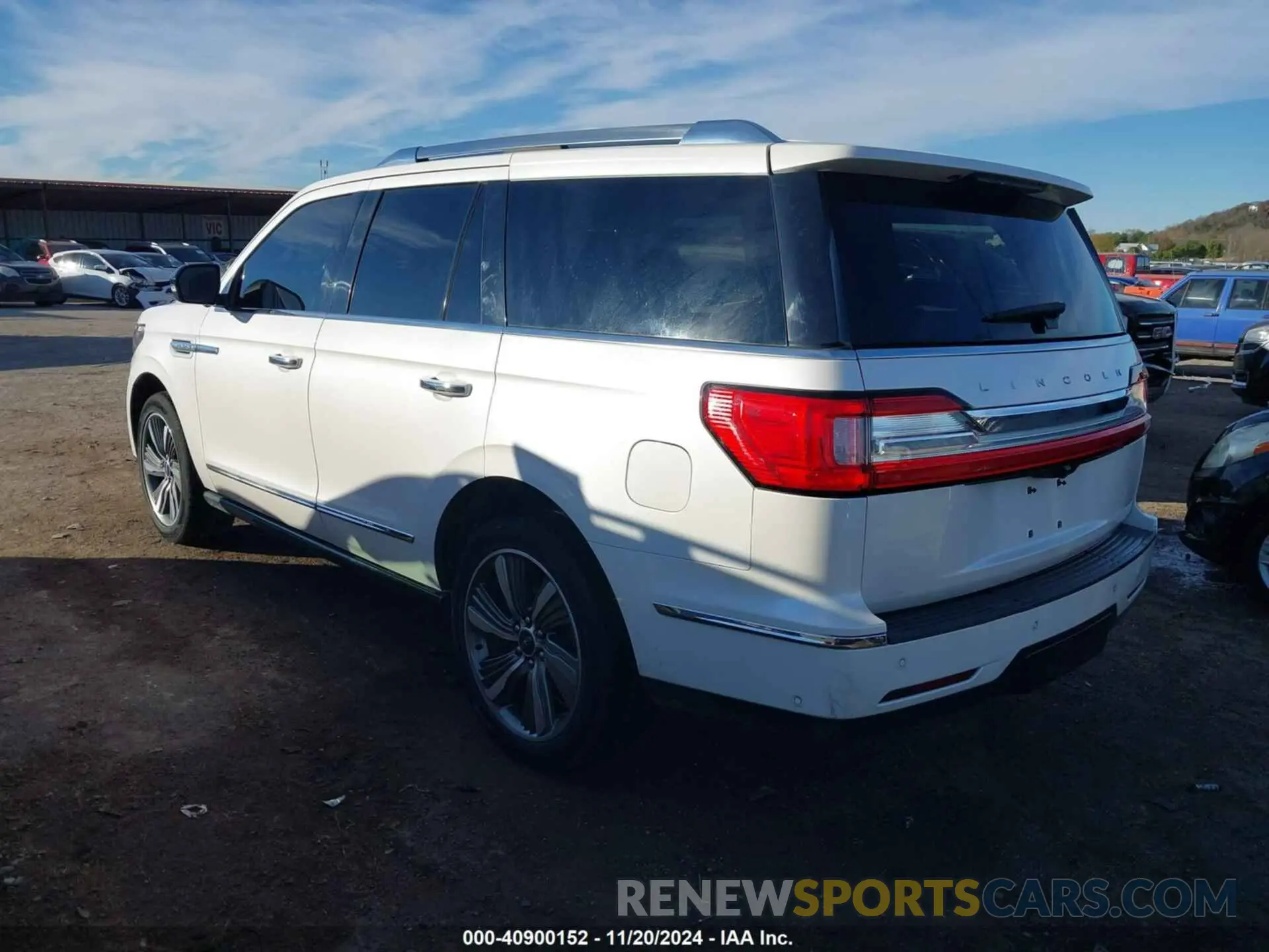 3 Photograph of a damaged car 5LMJJ2LT2KEL09194 LINCOLN NAVIGATOR 2019