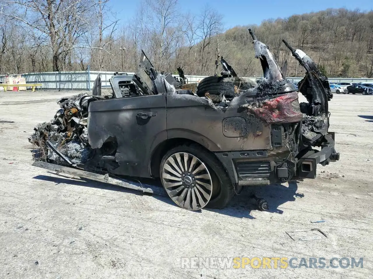 2 Photograph of a damaged car 5LMJJ2LT2KEL23788 LINCOLN NAVIGATOR 2019