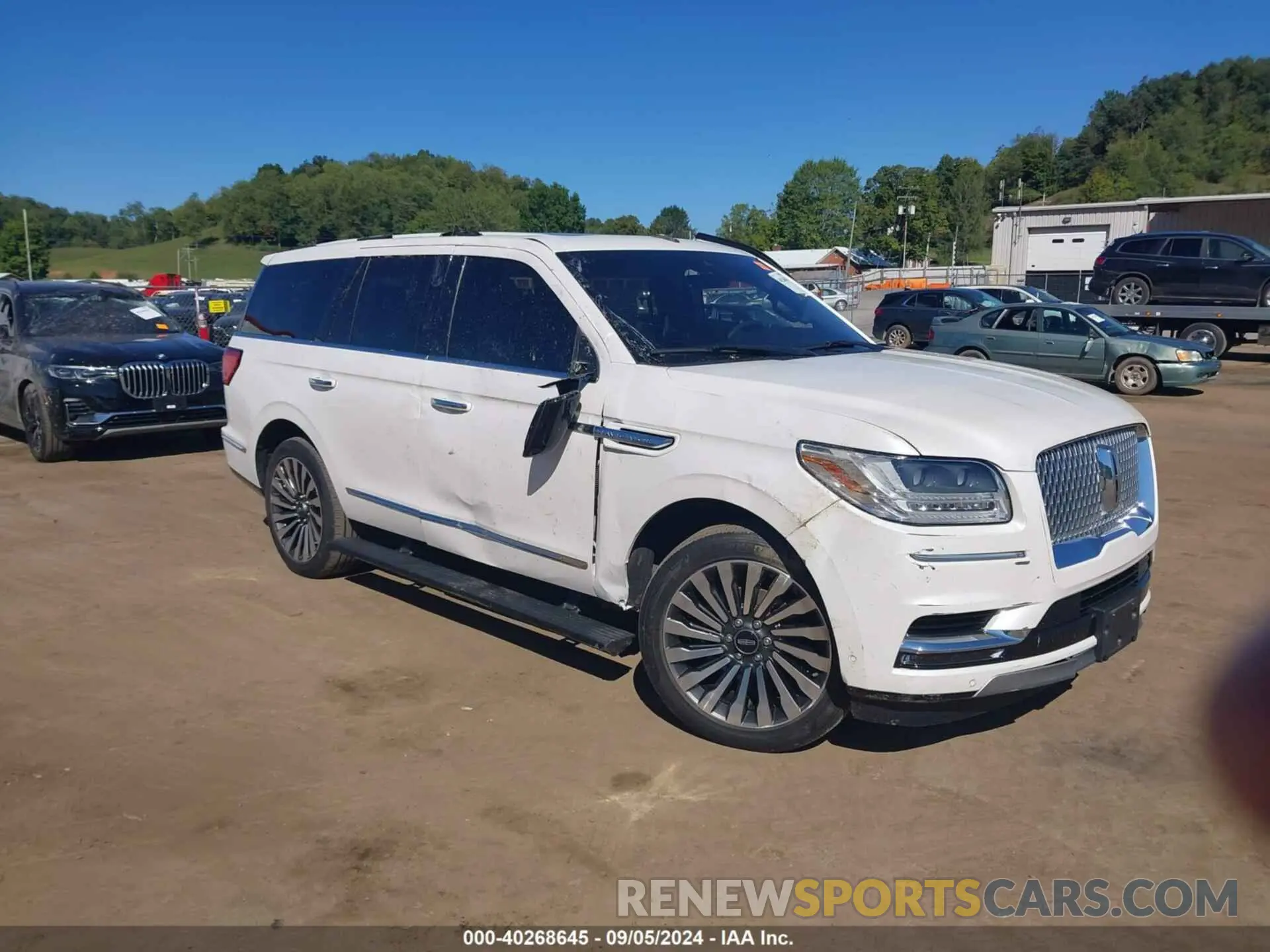 1 Photograph of a damaged car 5LMJJ2LT6KEL10266 LINCOLN NAVIGATOR 2019