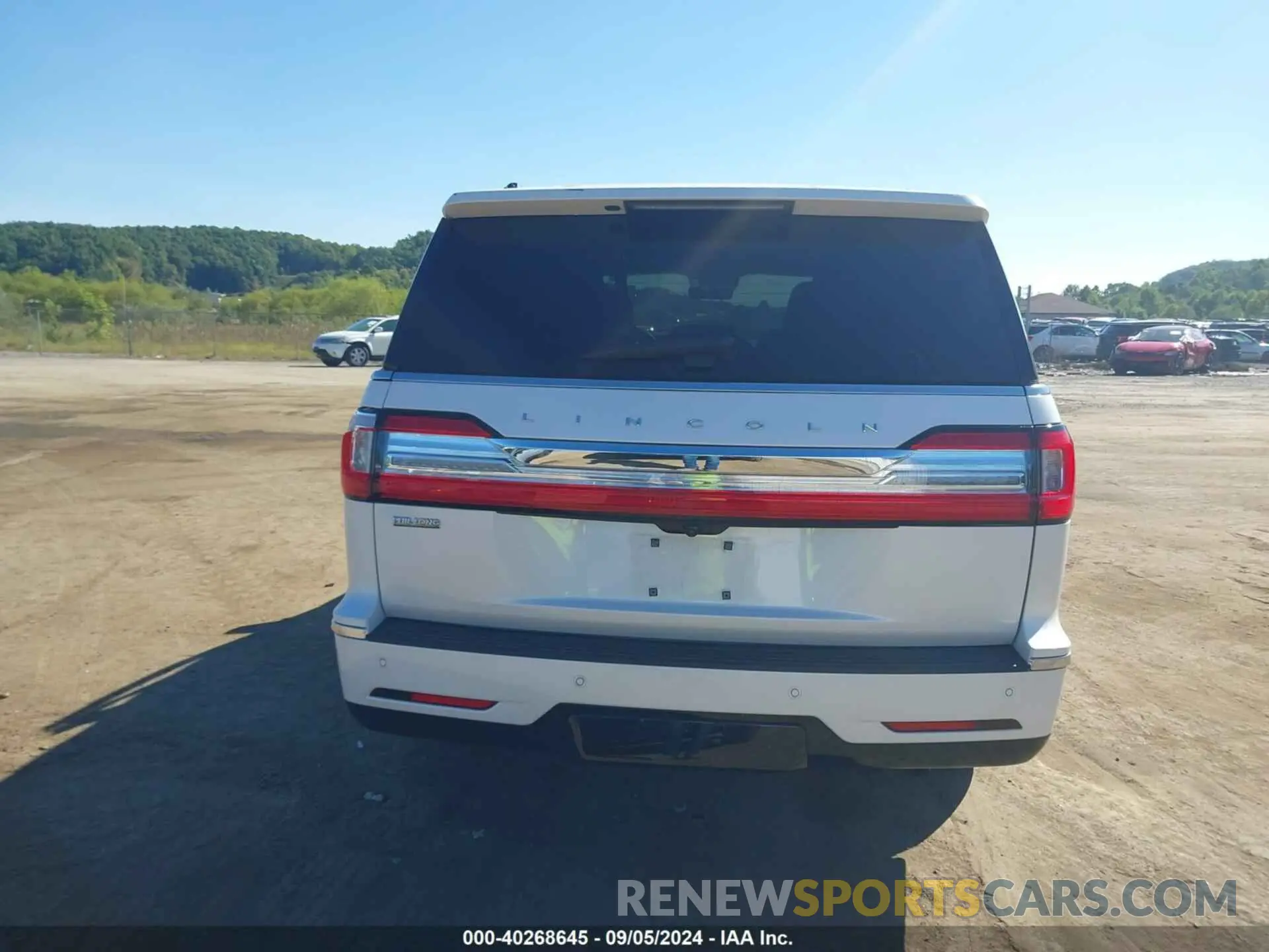 16 Photograph of a damaged car 5LMJJ2LT6KEL10266 LINCOLN NAVIGATOR 2019