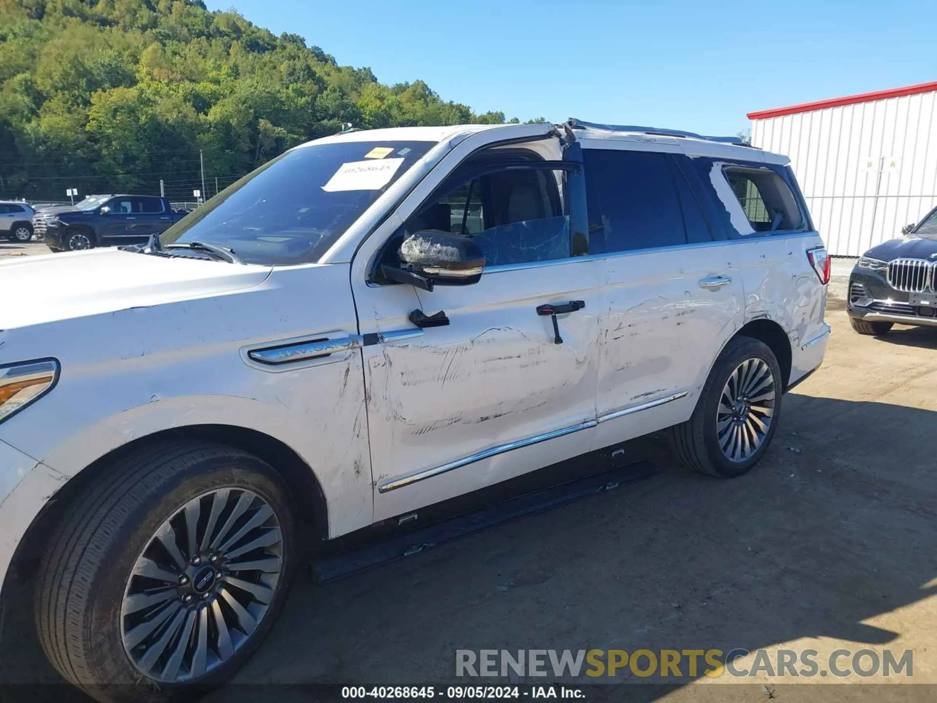 6 Photograph of a damaged car 5LMJJ2LT6KEL10266 LINCOLN NAVIGATOR 2019