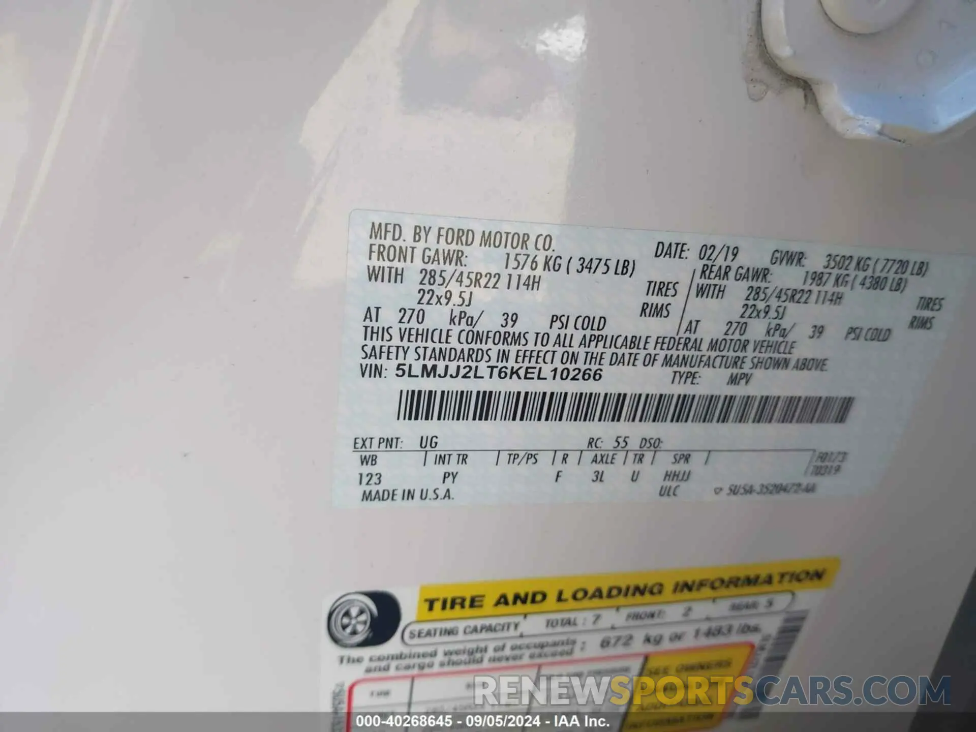 9 Photograph of a damaged car 5LMJJ2LT6KEL10266 LINCOLN NAVIGATOR 2019