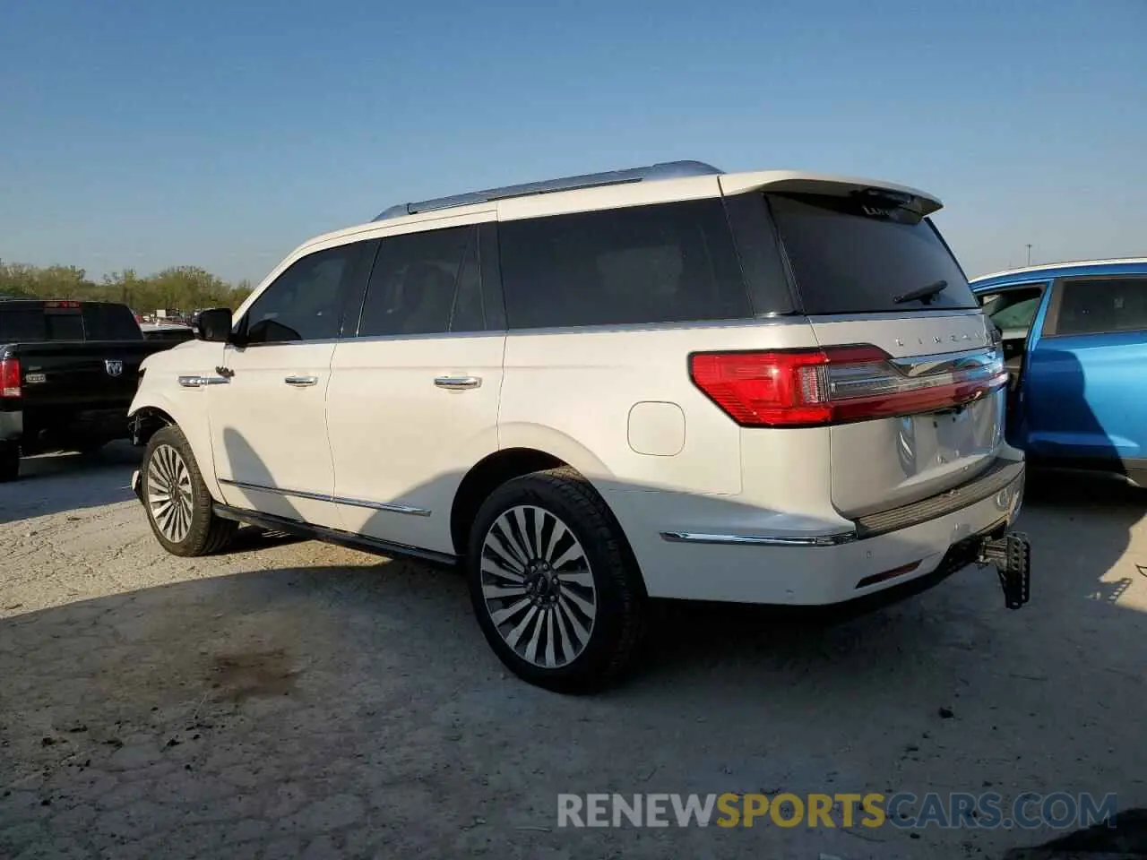 2 Photograph of a damaged car 5LMJJ2LT6KEL14320 LINCOLN NAVIGATOR 2019
