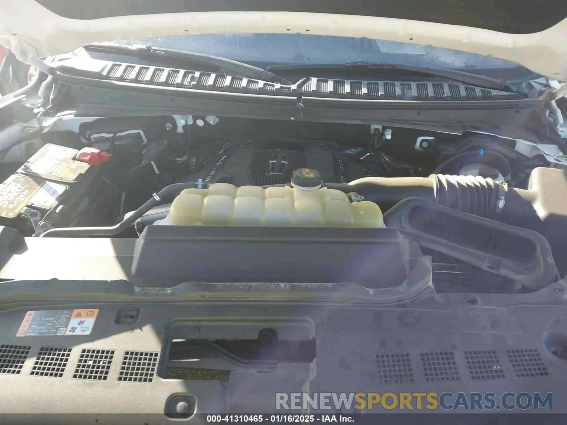 10 Photograph of a damaged car 5LMJJ2LT7KEL17842 LINCOLN NAVIGATOR 2019