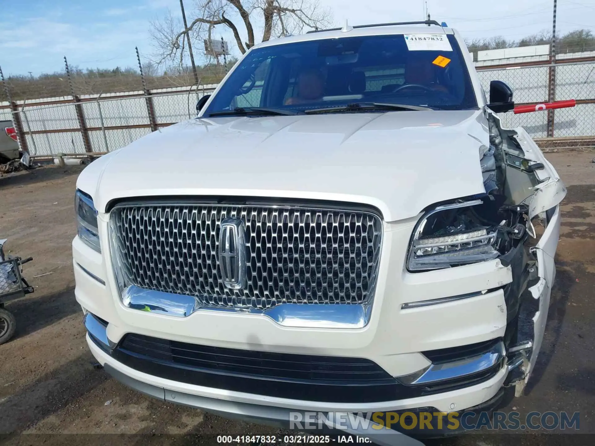 12 Photograph of a damaged car 5LMJJ2LT8KEL10852 LINCOLN NAVIGATOR 2019