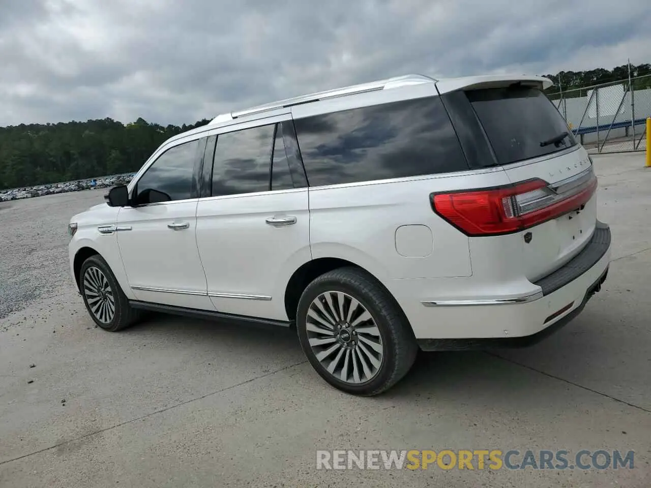 2 Photograph of a damaged car 5LMJJ2LT9KEL08432 LINCOLN NAVIGATOR 2019