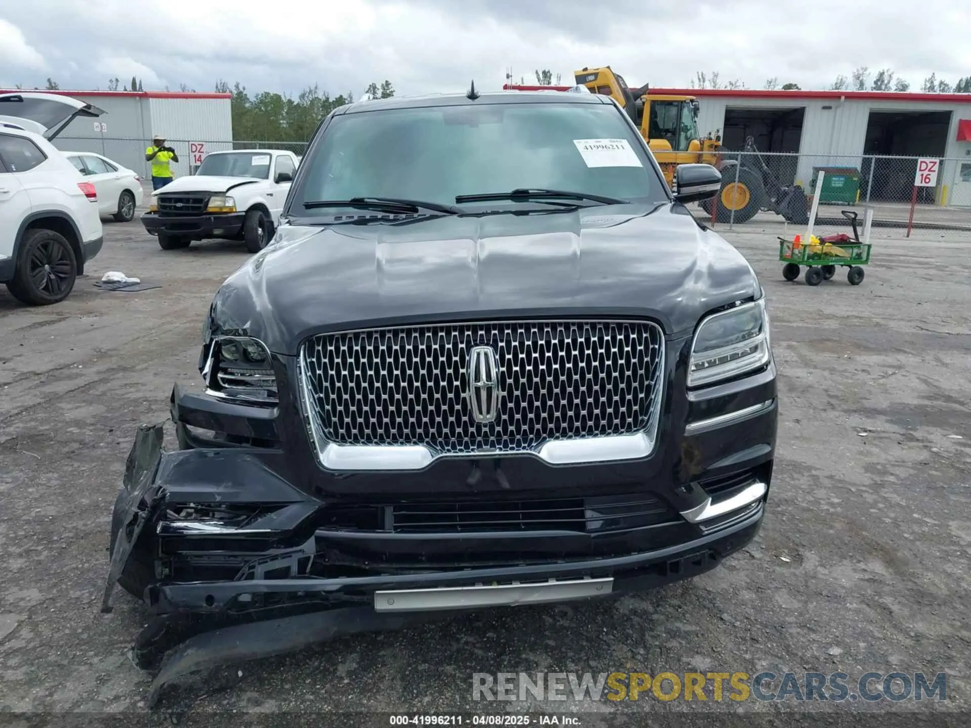 6 Photograph of a damaged car 5LMJJ2NT7KEL01735 LINCOLN NAVIGATOR 2019