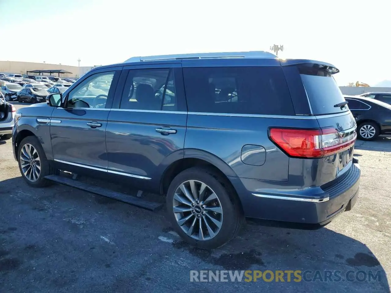 2 Photograph of a damaged car 5LMJJ2LT4LEL11966 LINCOLN NAVIGATOR 2020