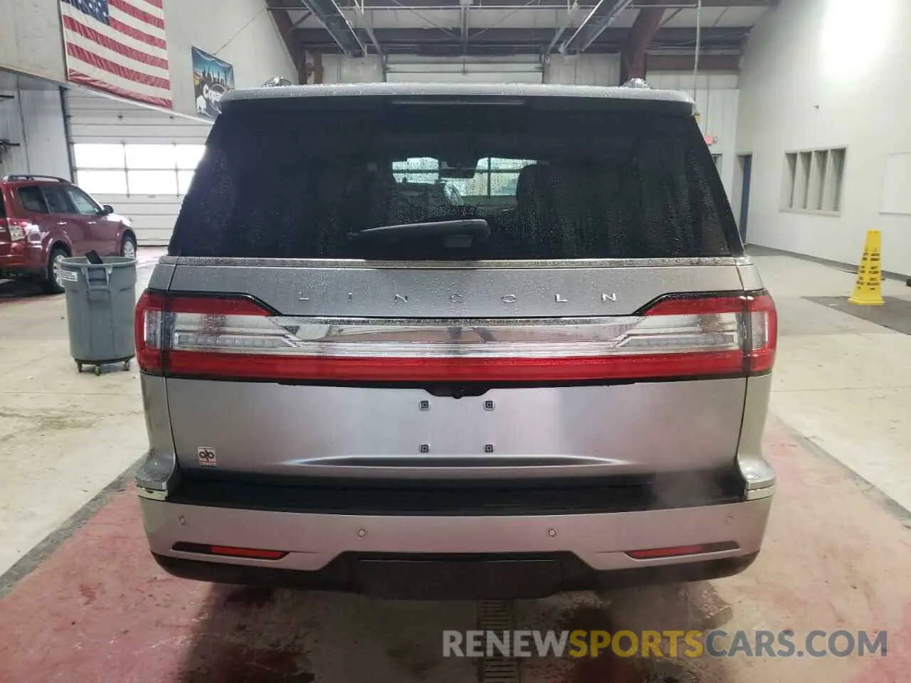 6 Photograph of a damaged car 5LMJJ2LT6LEL17168 LINCOLN NAVIGATOR 2020