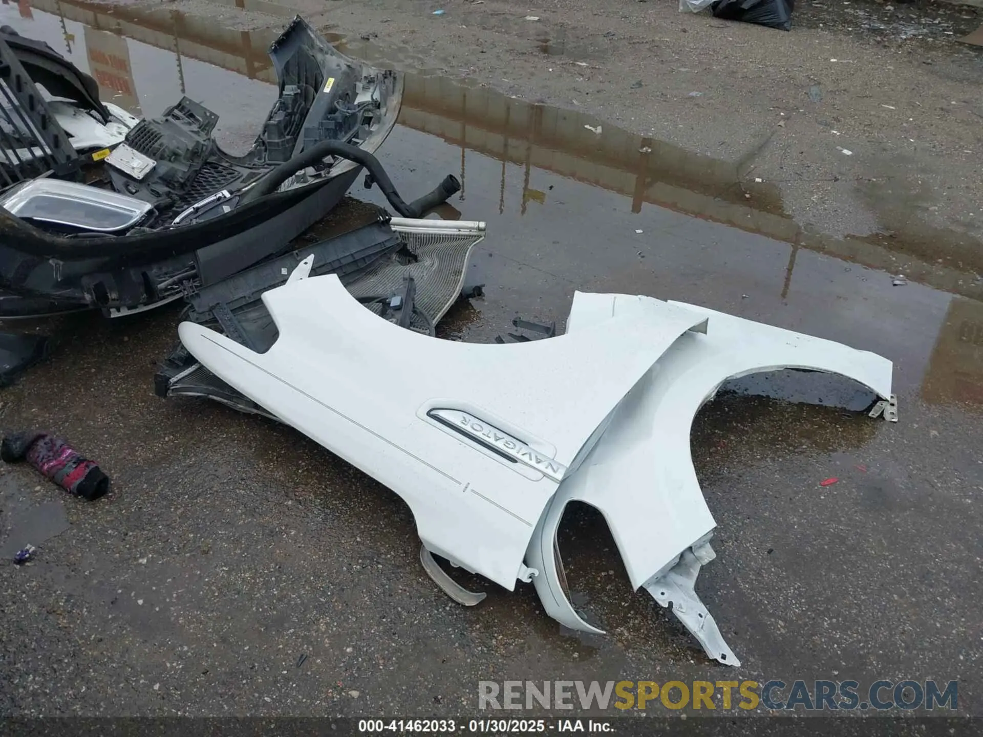 12 Photograph of a damaged car 5LMJJ2LT7LEL05241 LINCOLN NAVIGATOR 2020