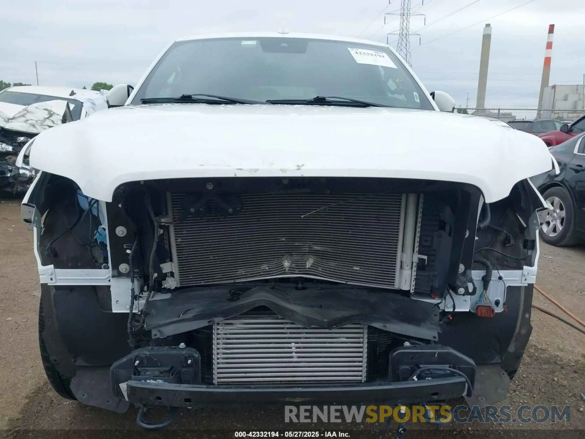 13 Photograph of a damaged car 5LMJJ2LT7LEL22136 LINCOLN NAVIGATOR 2020