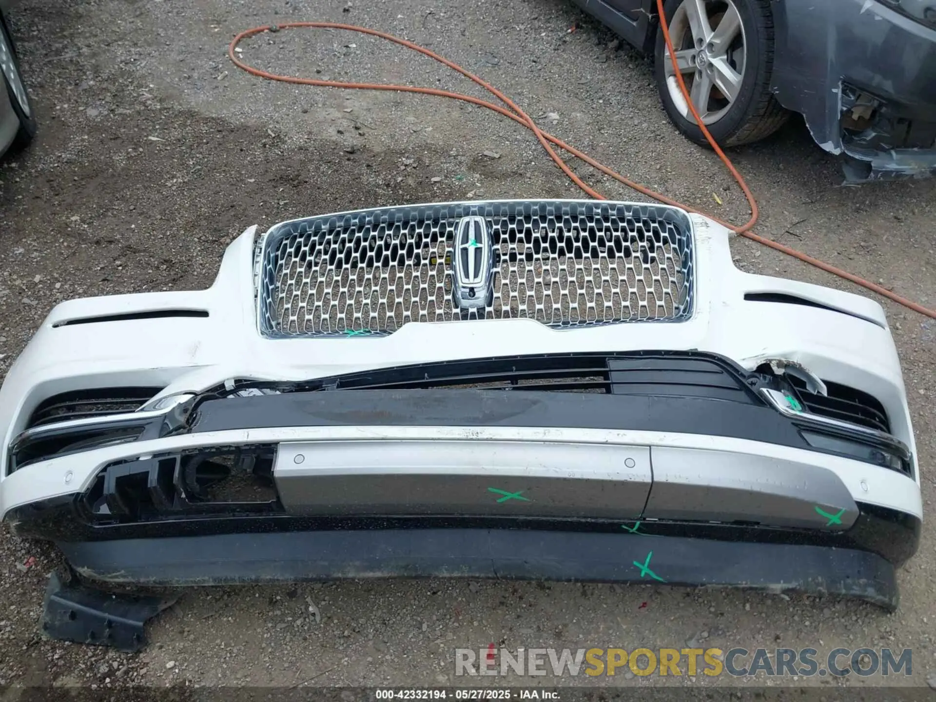 19 Photograph of a damaged car 5LMJJ2LT7LEL22136 LINCOLN NAVIGATOR 2020