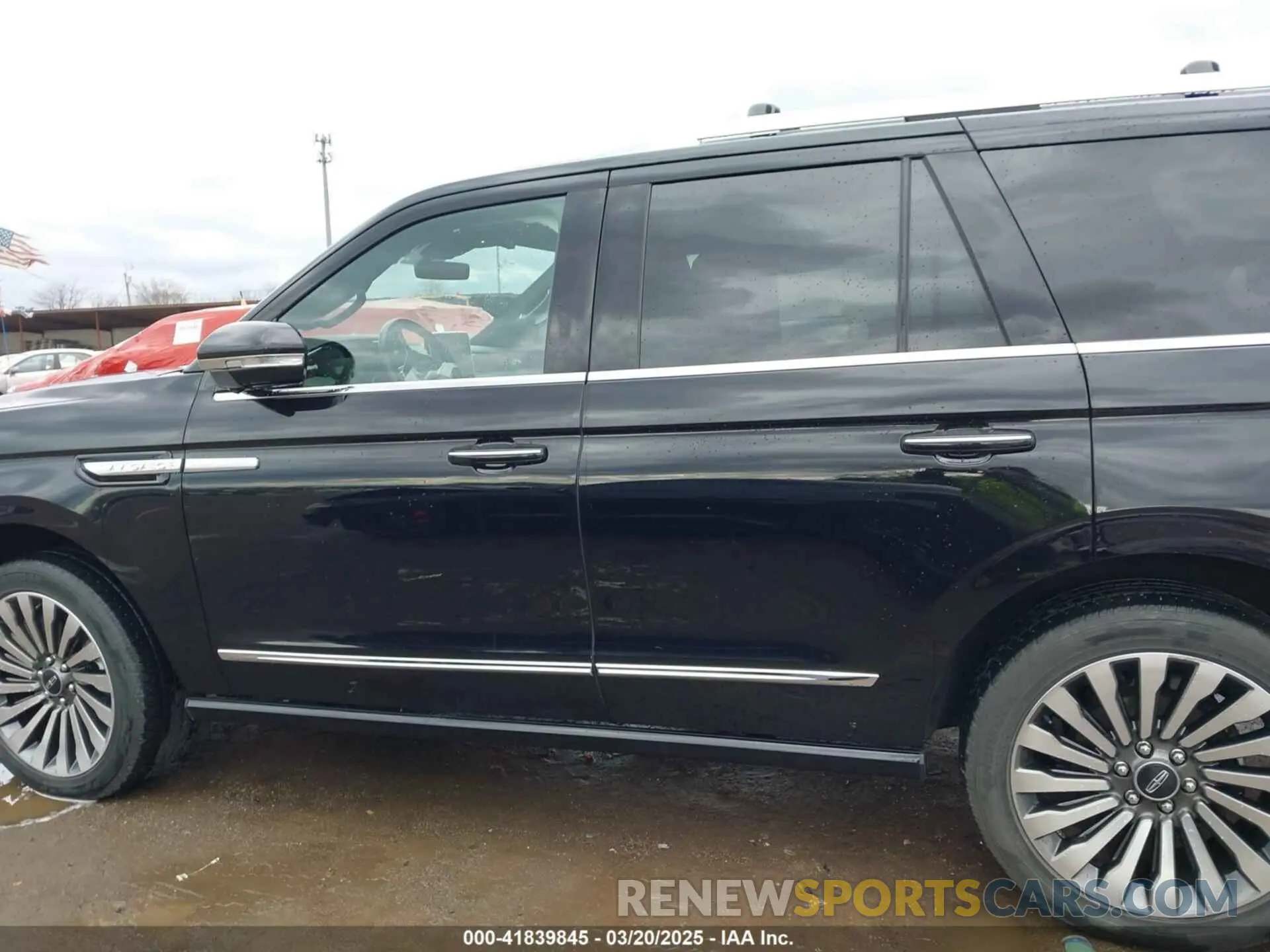 14 Photograph of a damaged car 5LMJJ2LT8LEL06284 LINCOLN NAVIGATOR 2020