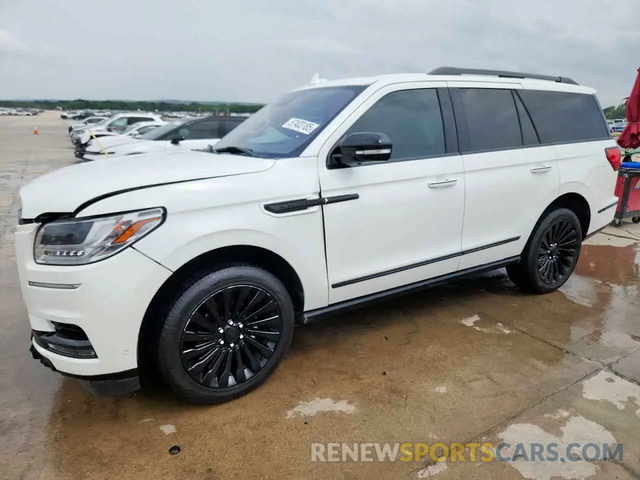1 Photograph of a damaged car 5LMJJ2LTXLEL01023 LINCOLN NAVIGATOR 2020