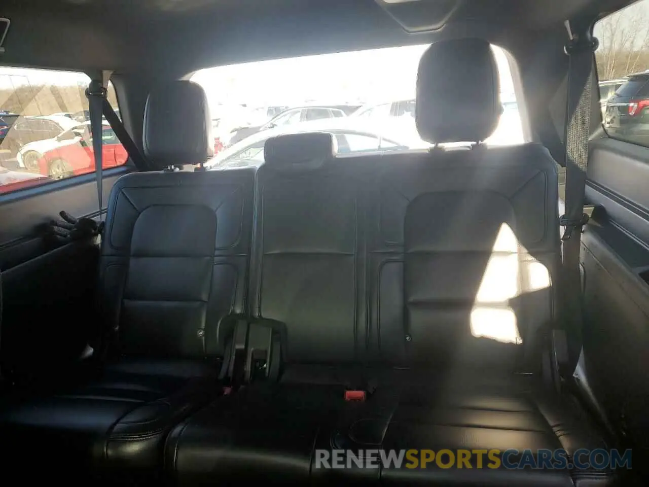 10 Photograph of a damaged car 5LMJJ3LT6LEL09609 LINCOLN NAVIGATOR 2020