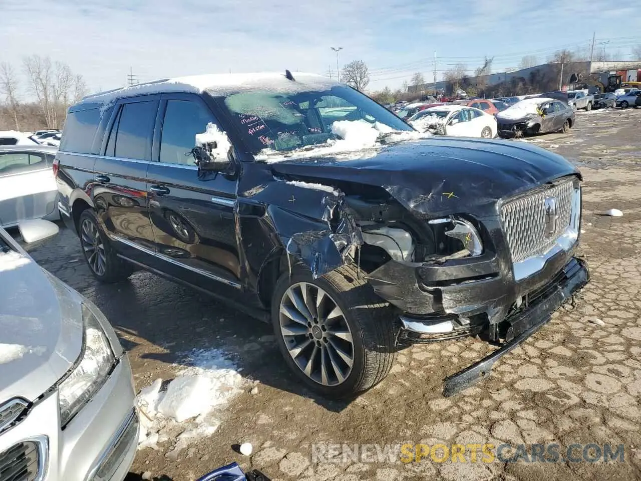 4 Photograph of a damaged car 5LMJJ3LT6LEL09609 LINCOLN NAVIGATOR 2020