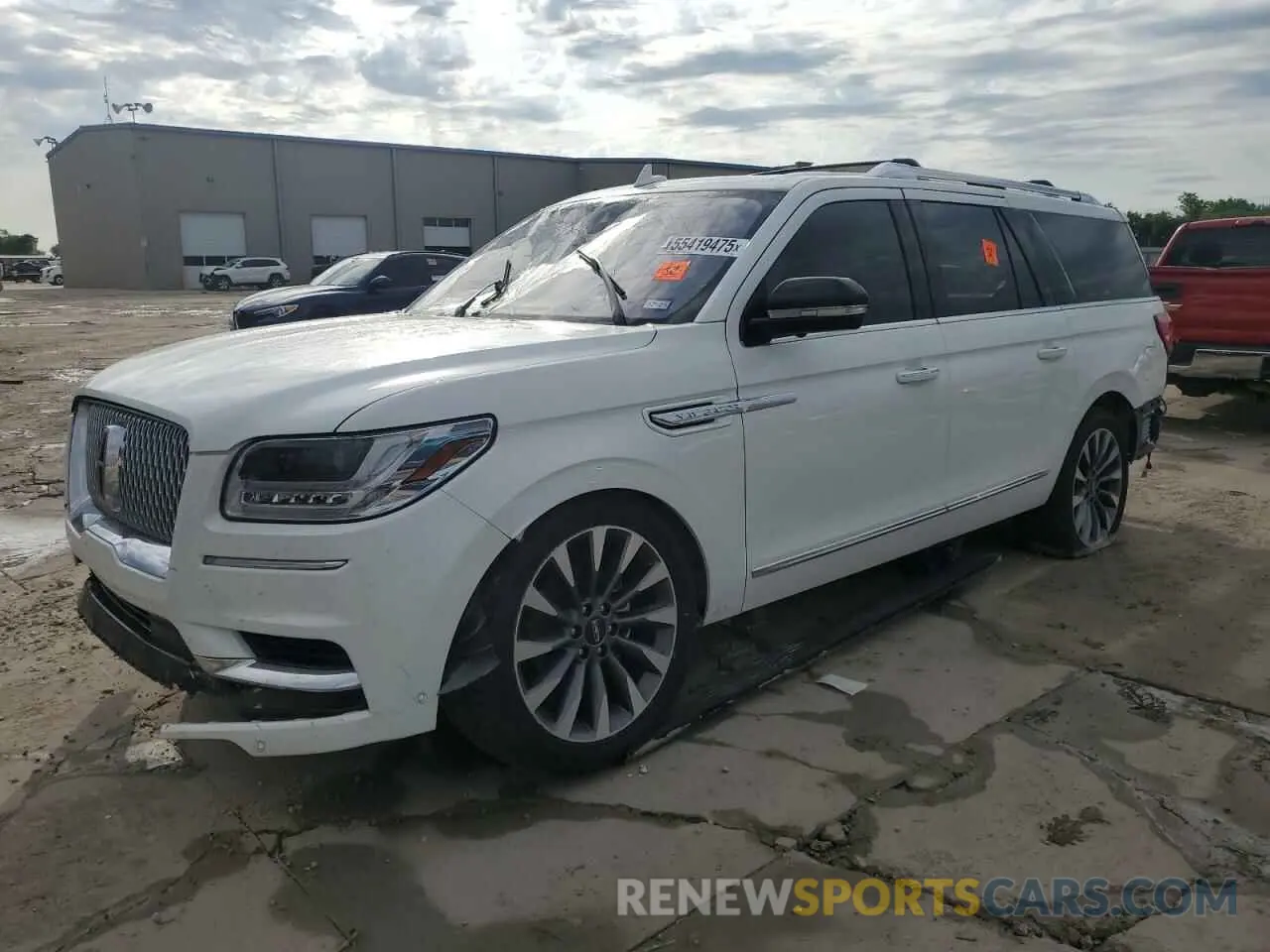 1 Photograph of a damaged car 5LMJJ3LT7LEL00661 LINCOLN NAVIGATOR 2020