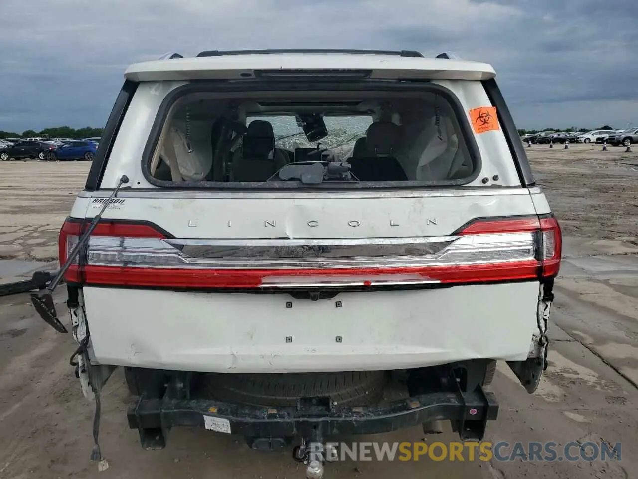 6 Photograph of a damaged car 5LMJJ3LT7LEL00661 LINCOLN NAVIGATOR 2020