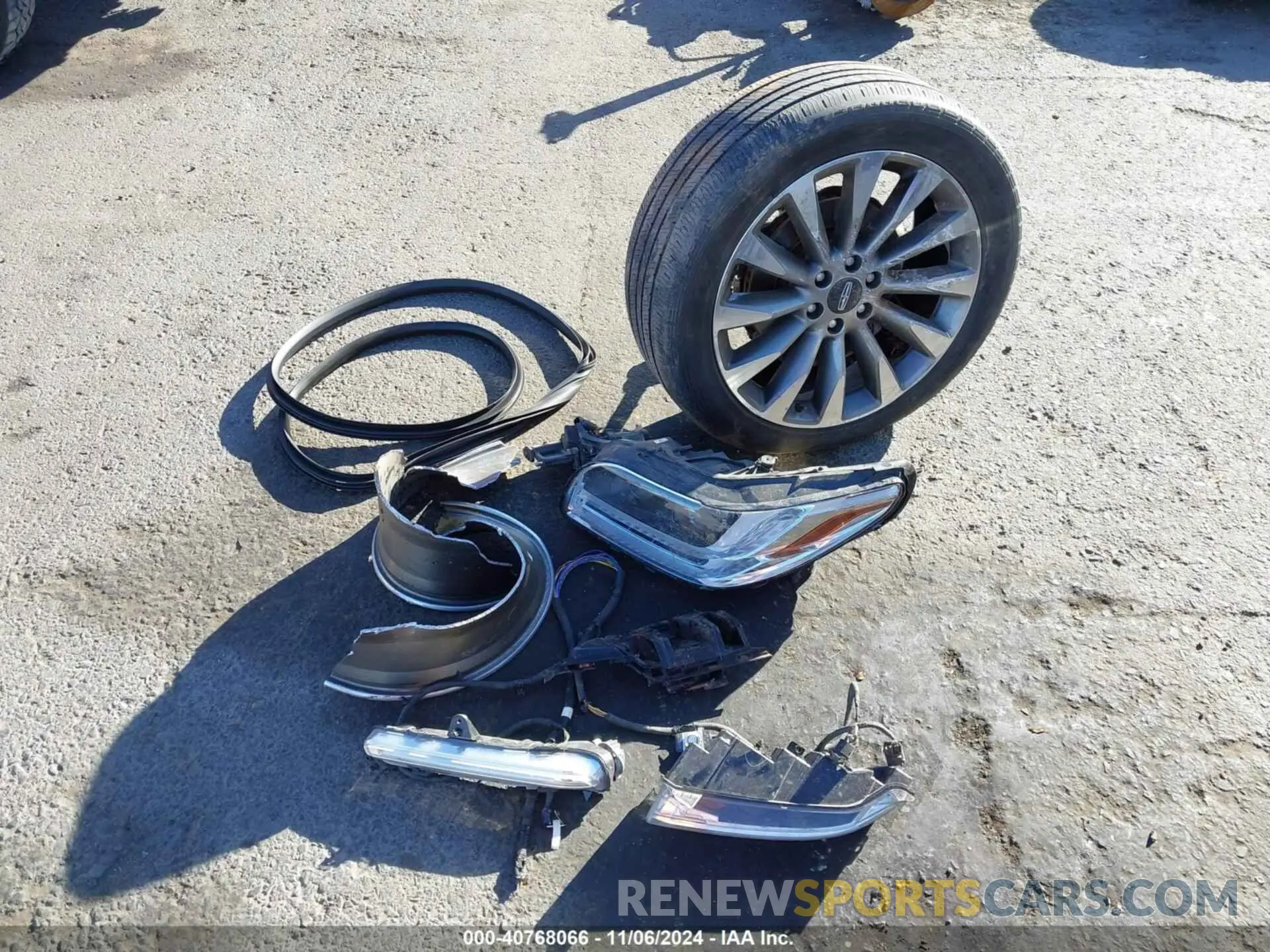 12 Photograph of a damaged car 5LMJJ3LT9LEL11872 LINCOLN NAVIGATOR 2020