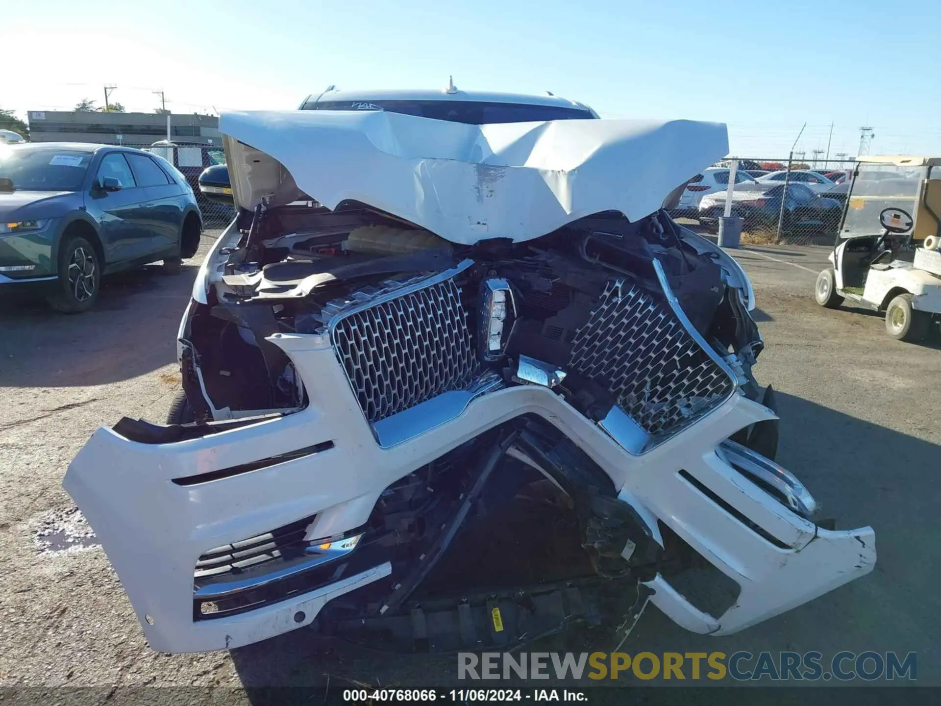 13 Photograph of a damaged car 5LMJJ3LT9LEL11872 LINCOLN NAVIGATOR 2020