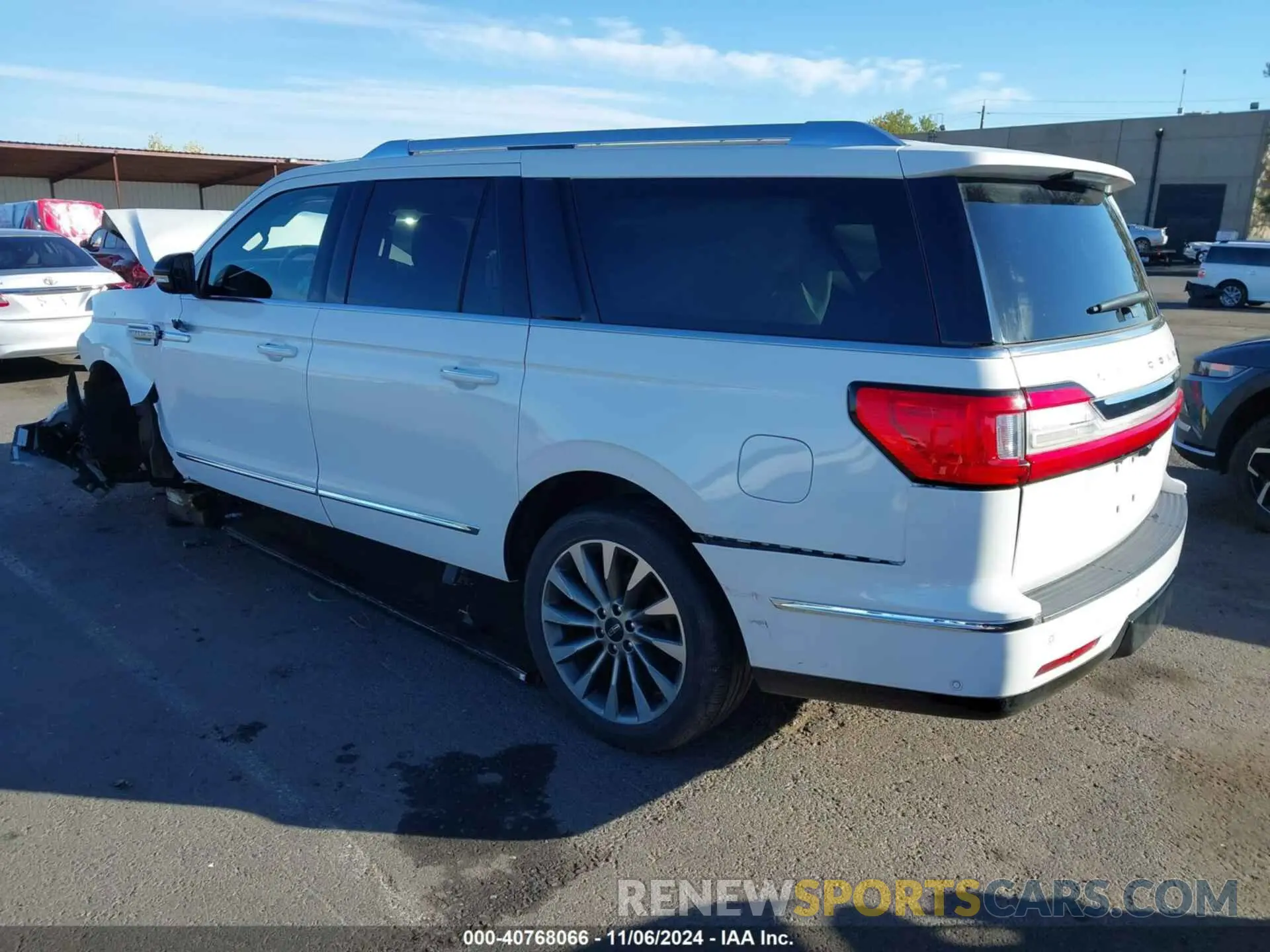 3 Photograph of a damaged car 5LMJJ3LT9LEL11872 LINCOLN NAVIGATOR 2020