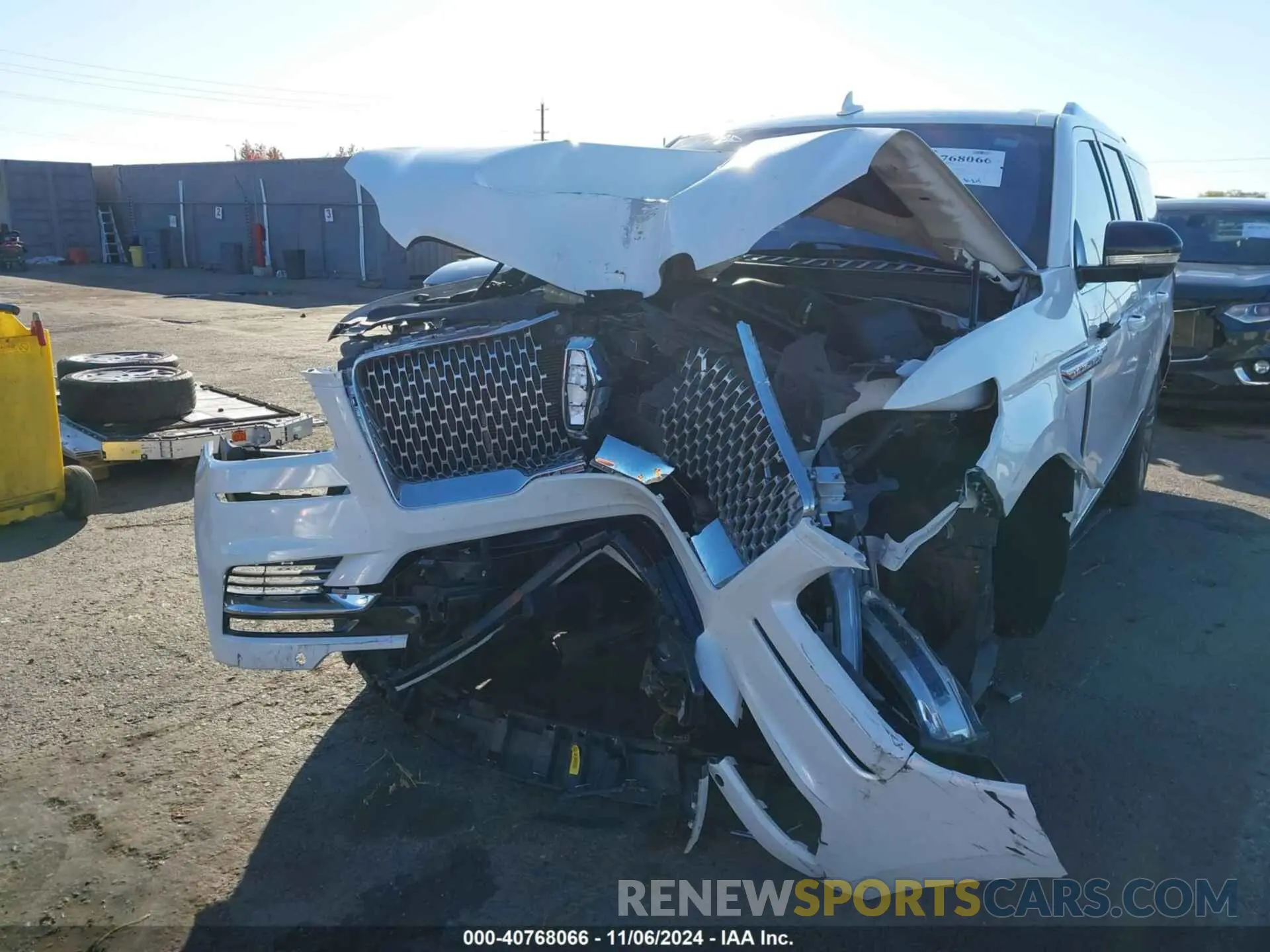 6 Photograph of a damaged car 5LMJJ3LT9LEL11872 LINCOLN NAVIGATOR 2020