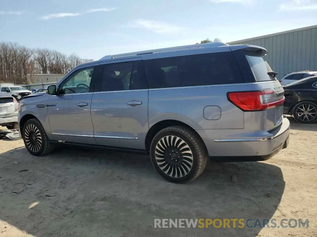 2 Photograph of a damaged car 5LMJJ3TT4LEL22892 LINCOLN NAVIGATOR 2020