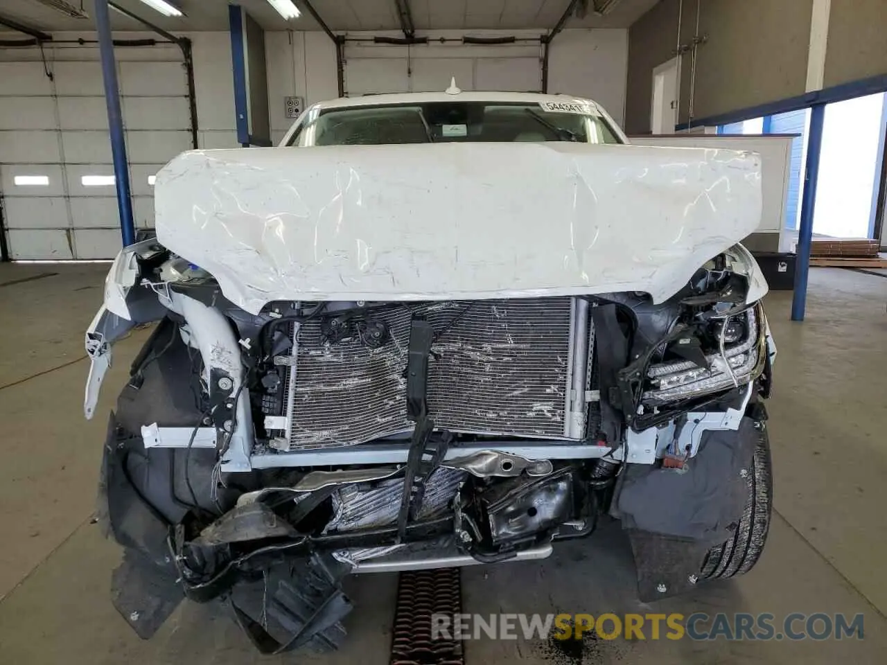 5 Photograph of a damaged car 5LMJJ3TT5LEL23937 LINCOLN NAVIGATOR 2020