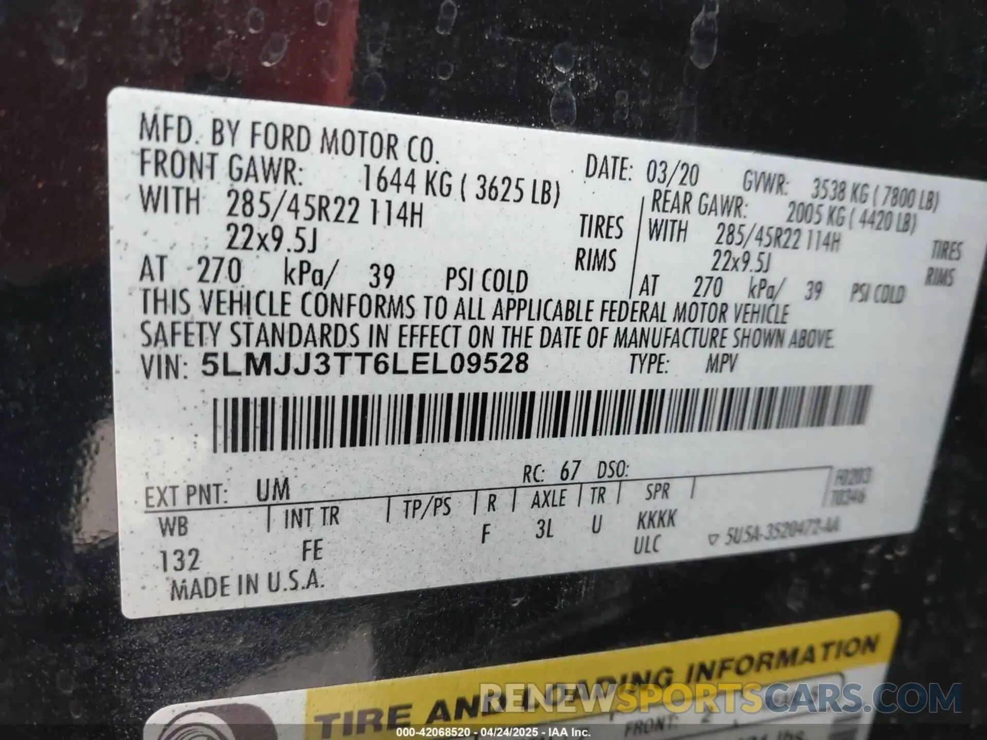 9 Photograph of a damaged car 5LMJJ3TT6LEL09528 LINCOLN NAVIGATOR 2020
