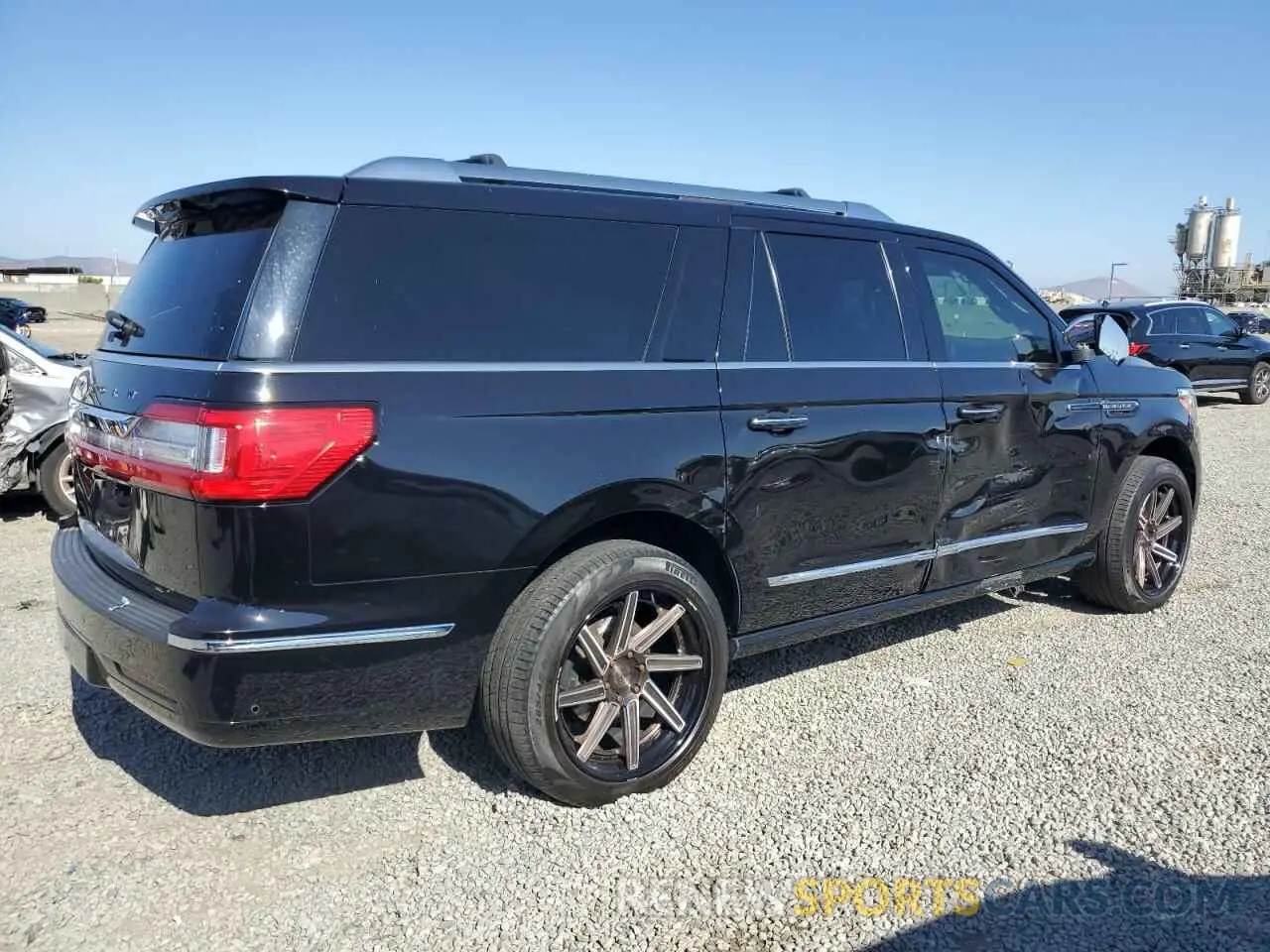 3 Photograph of a damaged car 5LMJJ3TT8LEL23124 LINCOLN NAVIGATOR 2020