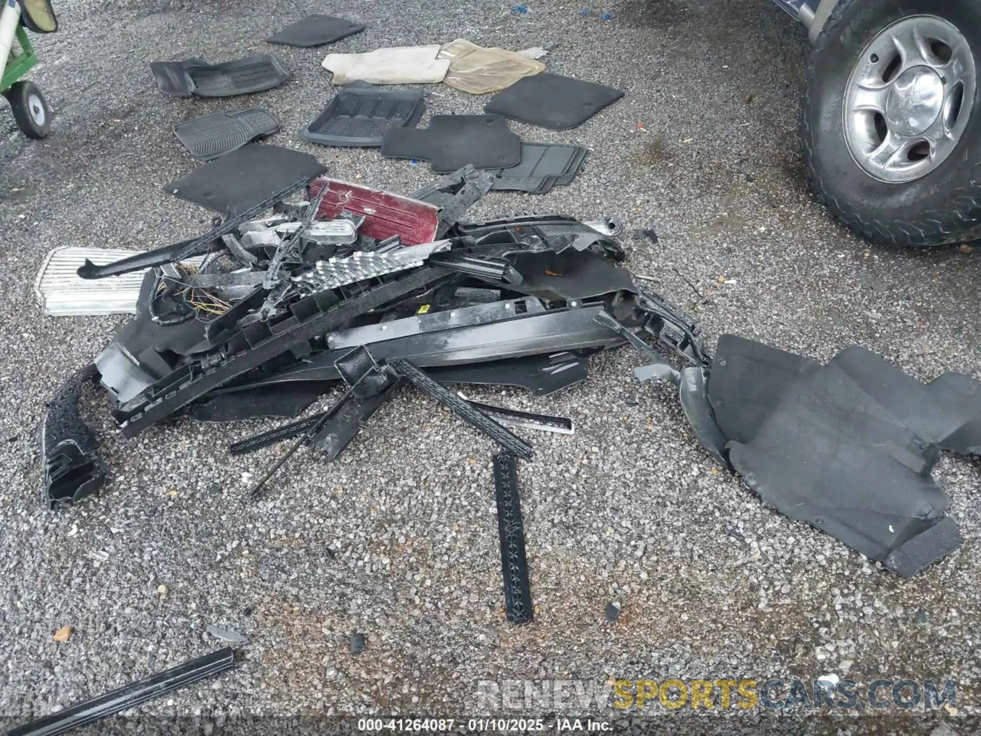 11 Photograph of a damaged car 5LMJJ2KT3MEL04980 LINCOLN NAVIGATOR 2021