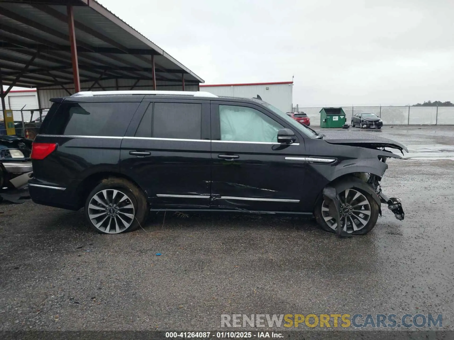 13 Photograph of a damaged car 5LMJJ2KT3MEL04980 LINCOLN NAVIGATOR 2021