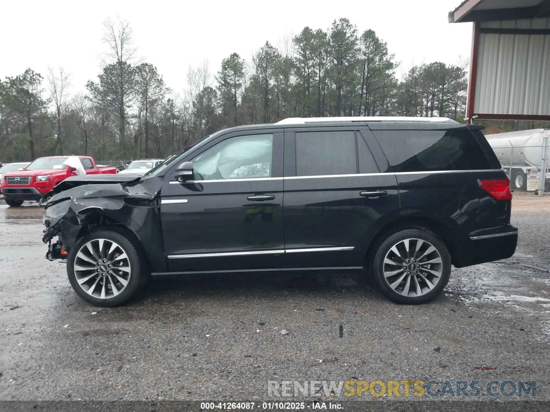 14 Photograph of a damaged car 5LMJJ2KT3MEL04980 LINCOLN NAVIGATOR 2021