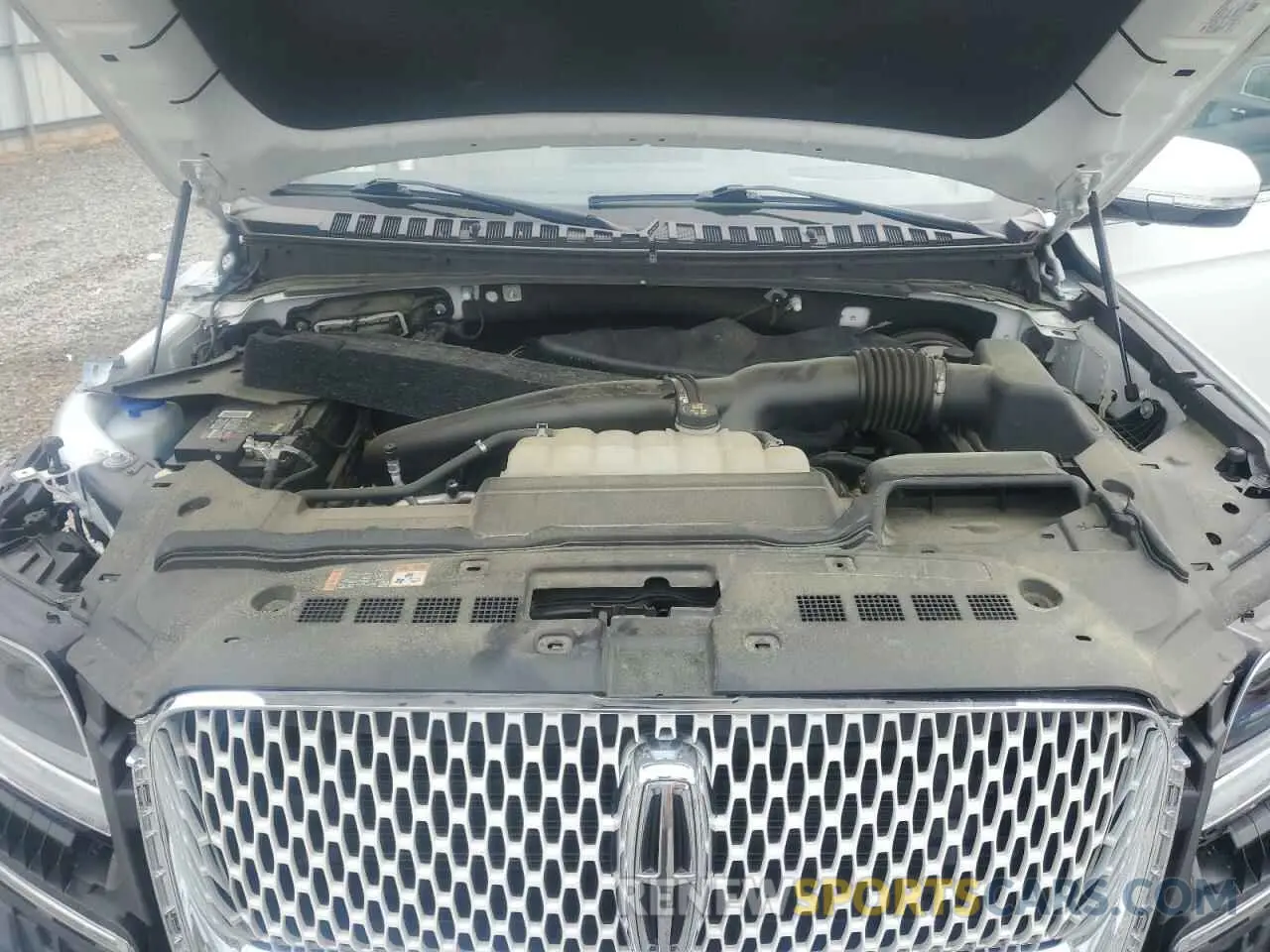 12 Photograph of a damaged car 5LMJJ2LT1MEL20447 LINCOLN NAVIGATOR 2021