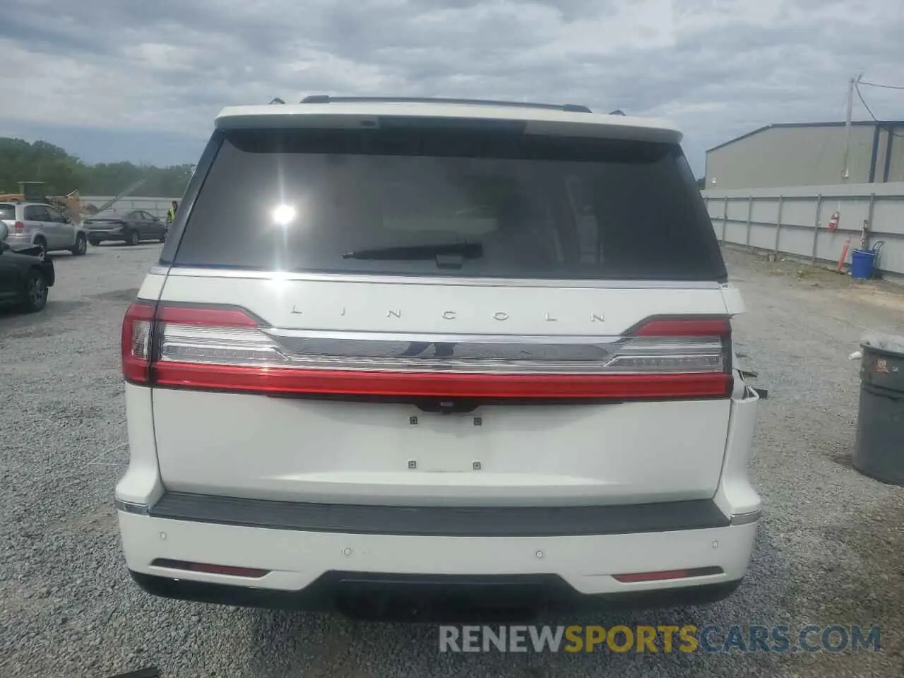 6 Photograph of a damaged car 5LMJJ2LT1MEL20447 LINCOLN NAVIGATOR 2021