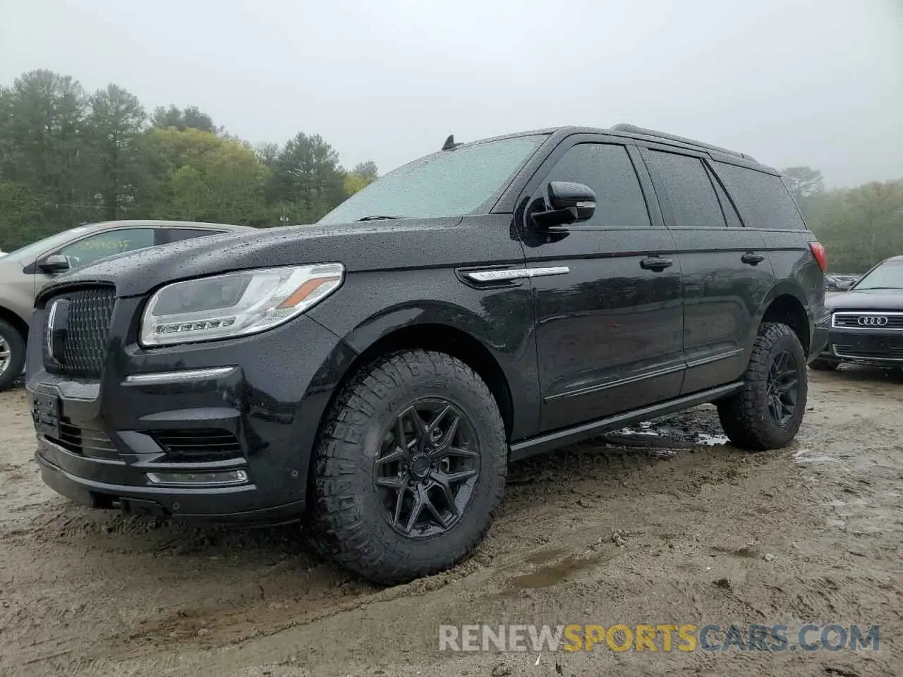 1 Photograph of a damaged car 5LMJJ2LT4MEL02895 LINCOLN NAVIGATOR 2021