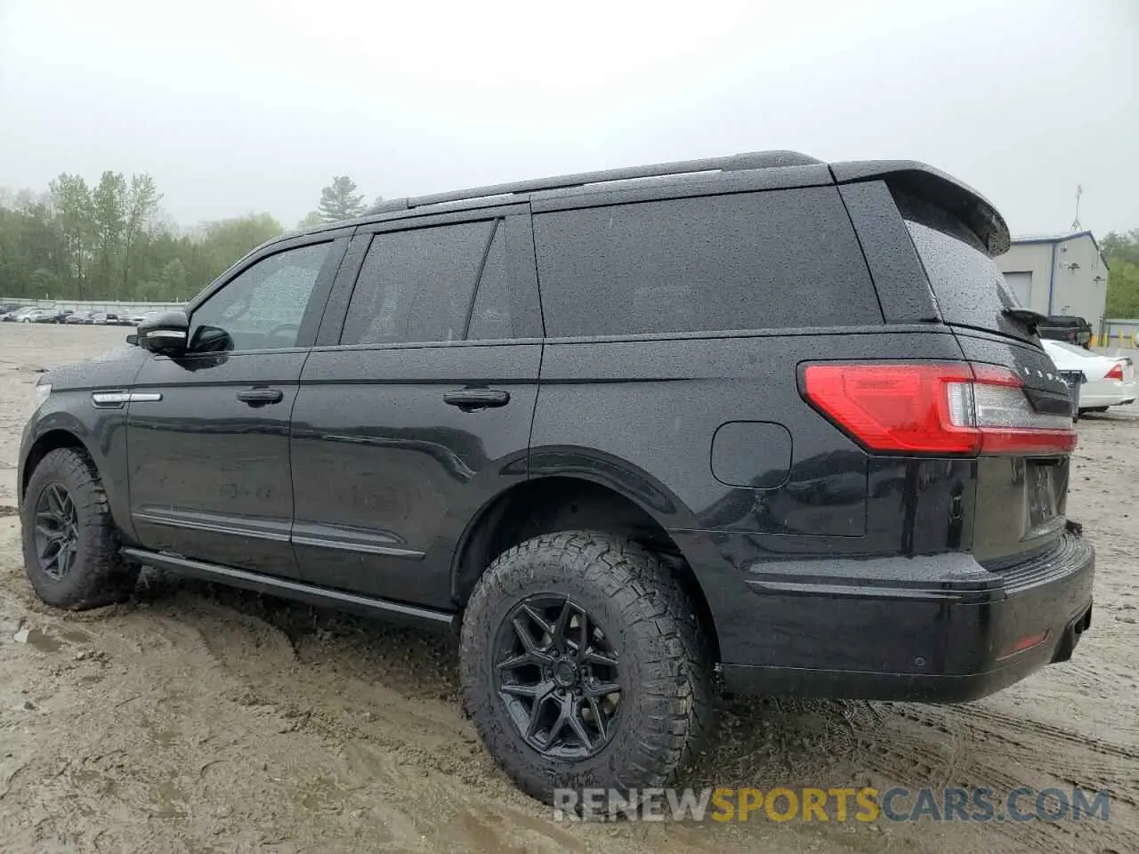 2 Photograph of a damaged car 5LMJJ2LT4MEL02895 LINCOLN NAVIGATOR 2021