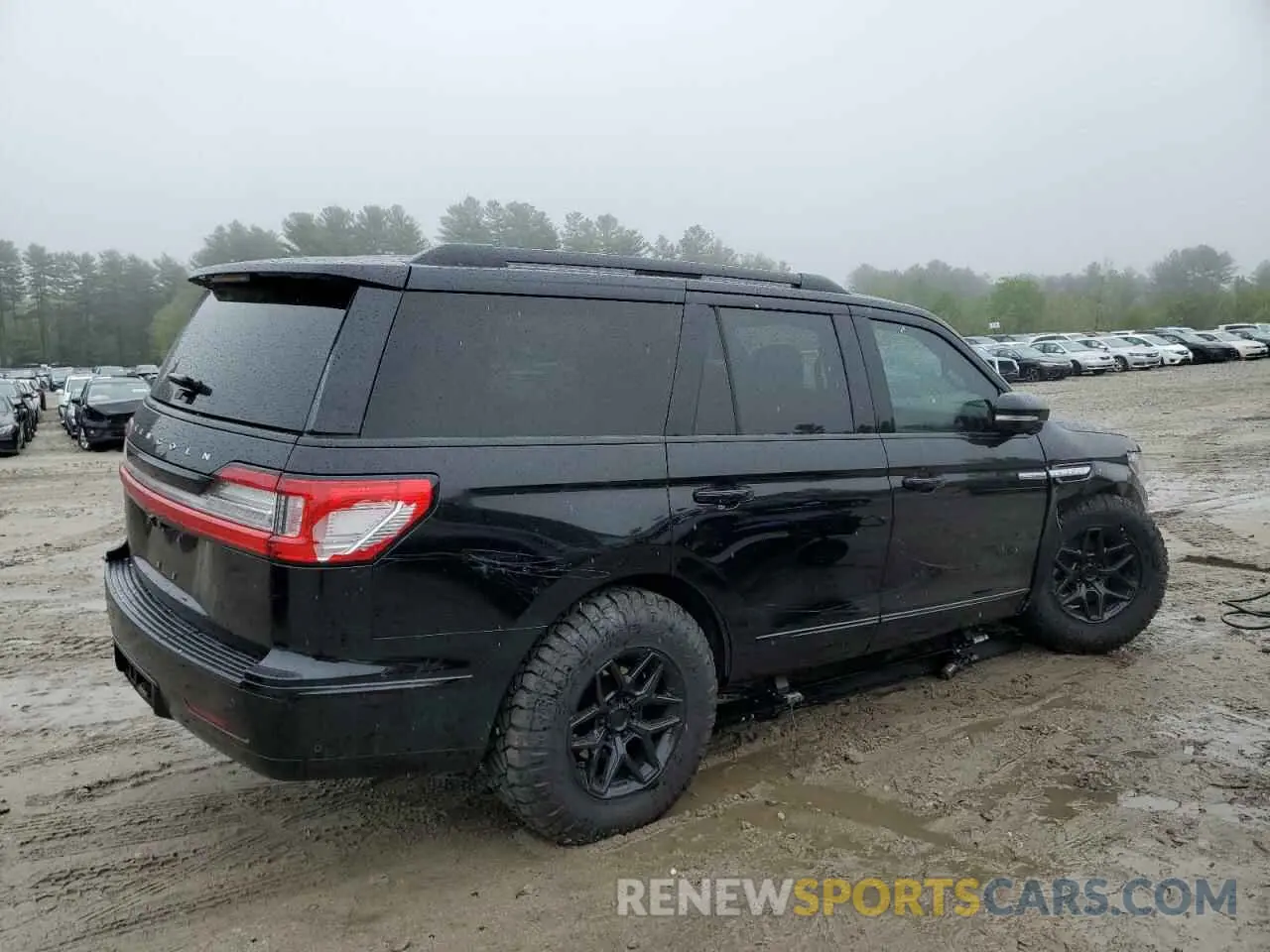 3 Photograph of a damaged car 5LMJJ2LT4MEL02895 LINCOLN NAVIGATOR 2021