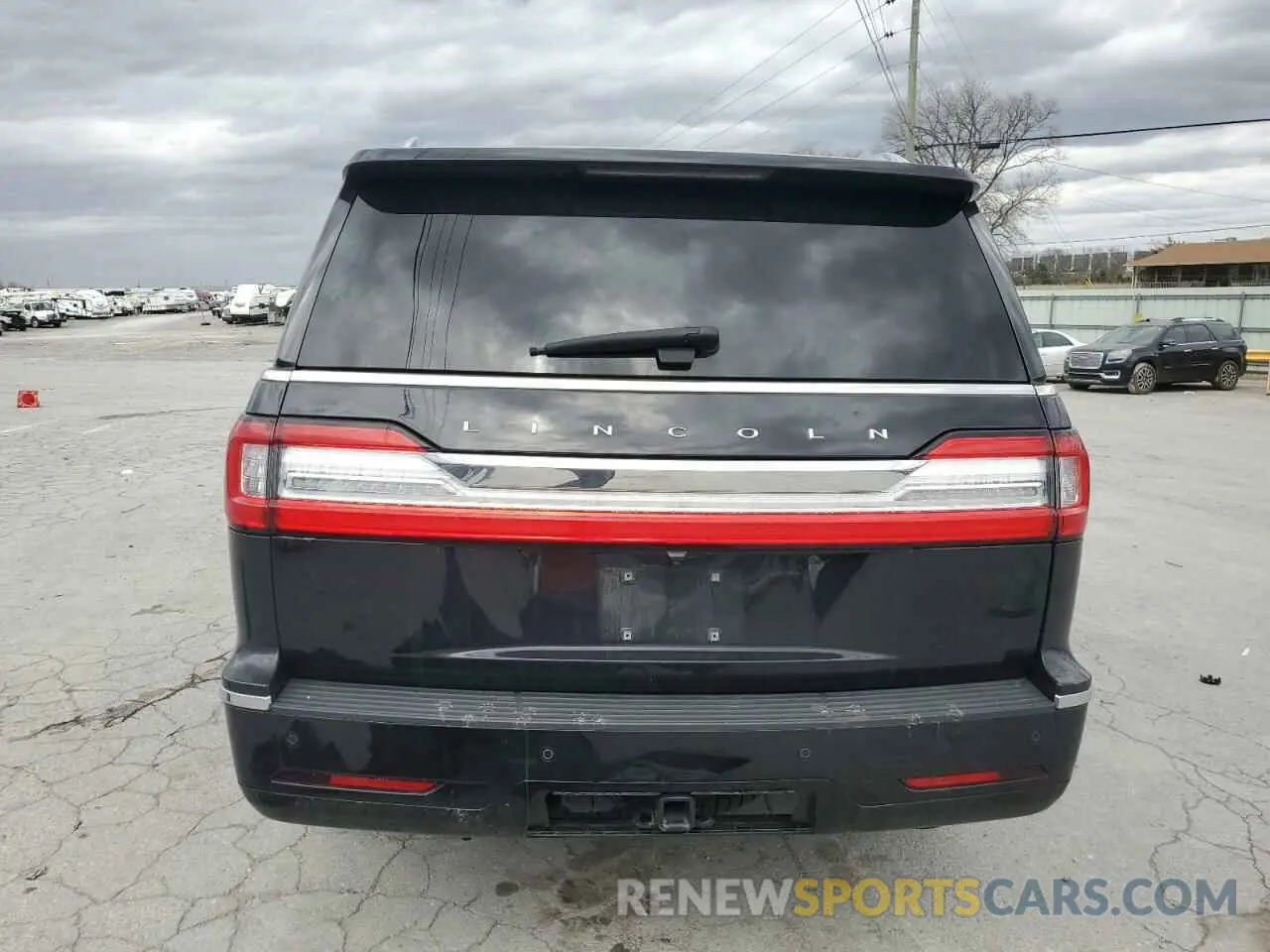 6 Photograph of a damaged car 5LMJJ2LT4MEL11287 LINCOLN NAVIGATOR 2021