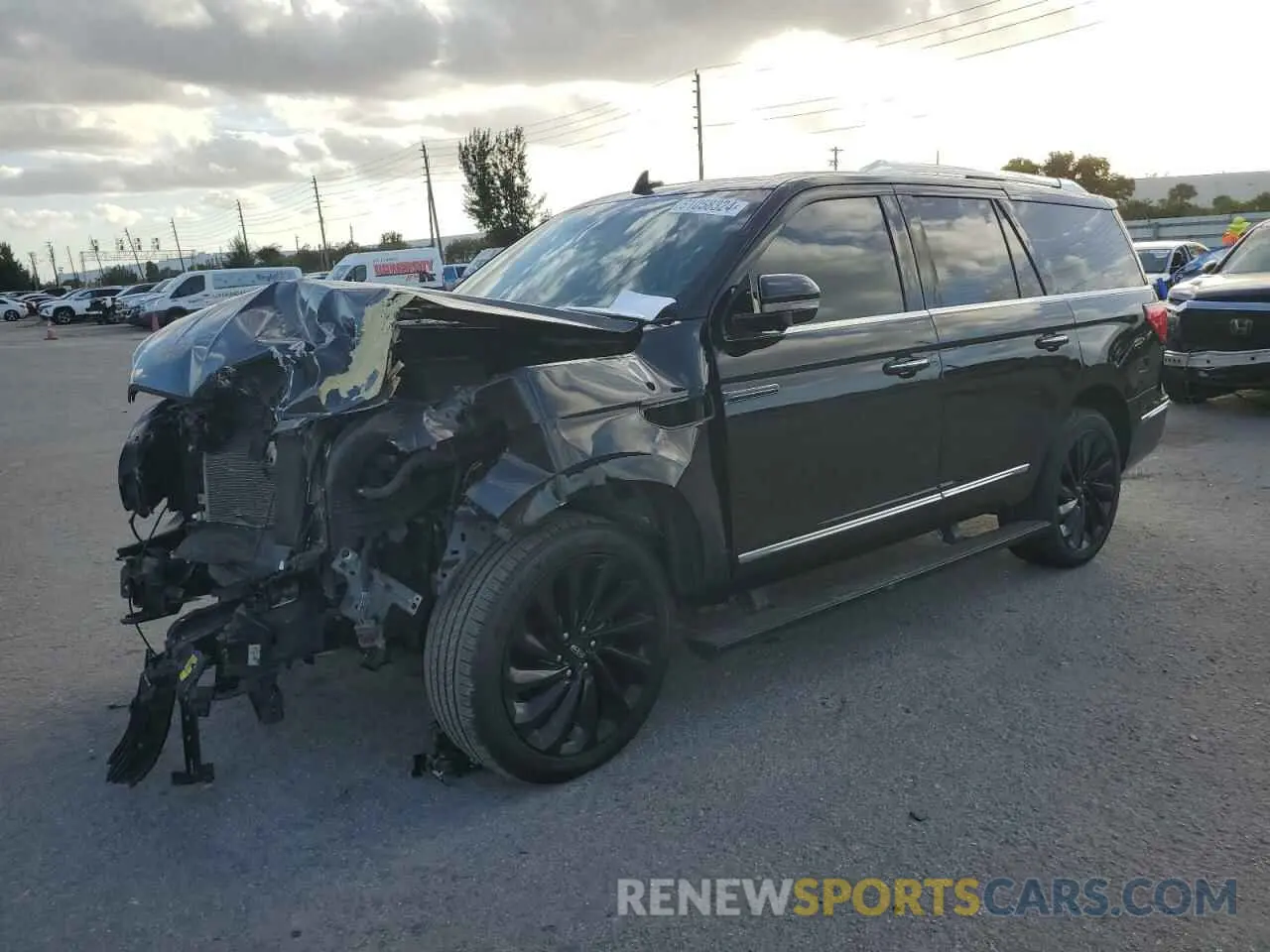 1 Photograph of a damaged car 5LMJJ2LT5MEL01433 LINCOLN NAVIGATOR 2021