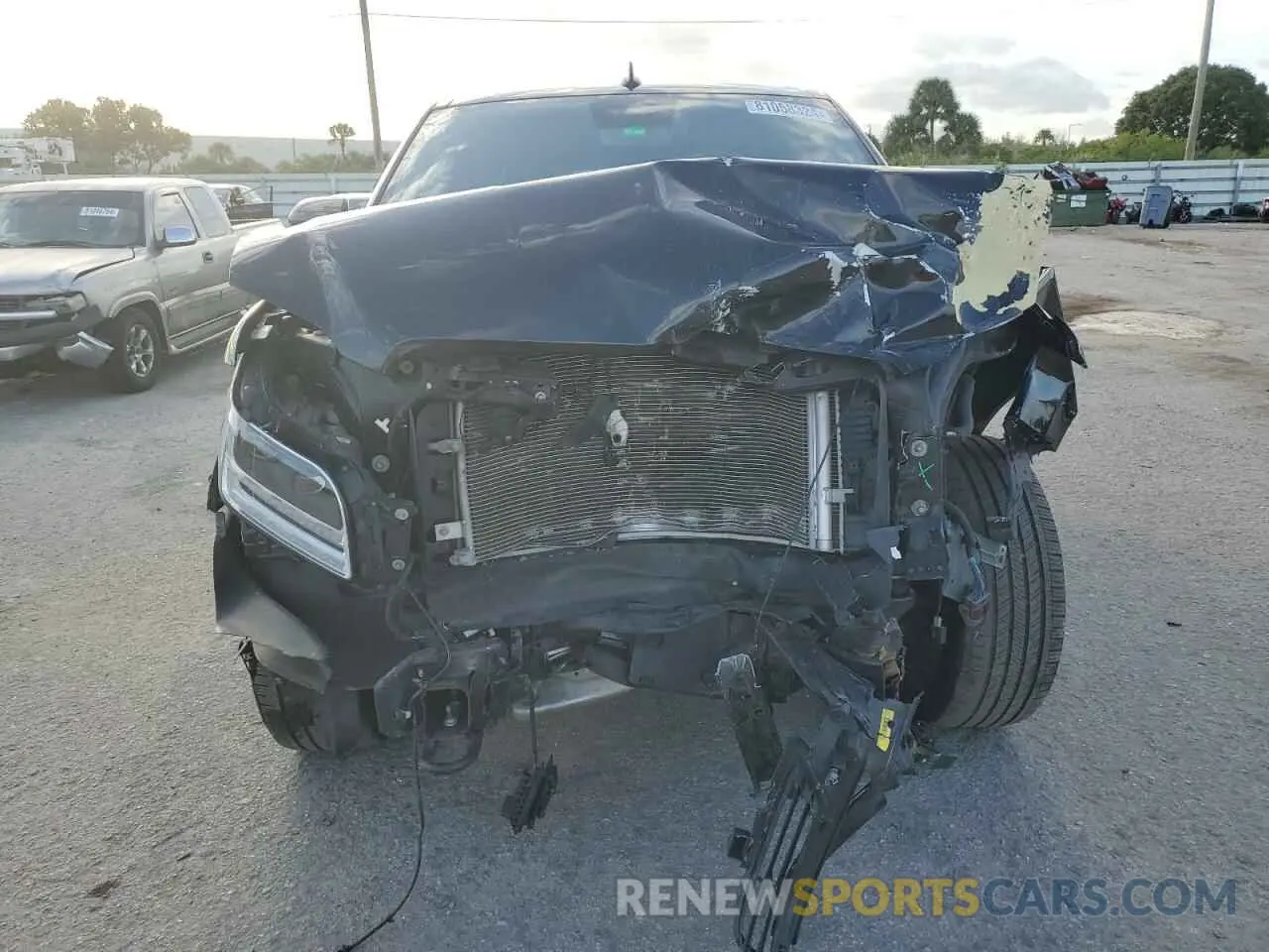 5 Photograph of a damaged car 5LMJJ2LT5MEL01433 LINCOLN NAVIGATOR 2021