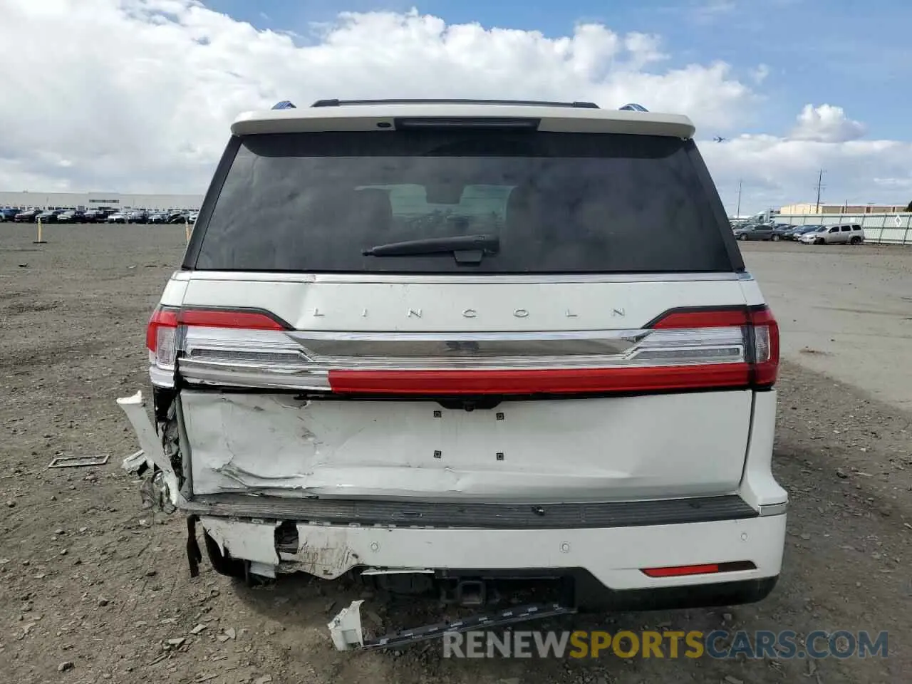 6 Photograph of a damaged car 5LMJJ2LT5MEL13033 LINCOLN NAVIGATOR 2021