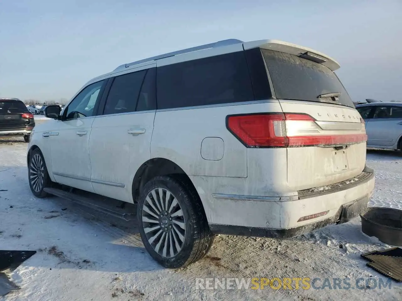 2 Photograph of a damaged car 5LMJJ2LT5MEL15140 LINCOLN NAVIGATOR 2021