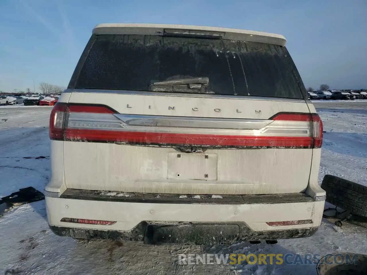 6 Photograph of a damaged car 5LMJJ2LT5MEL15140 LINCOLN NAVIGATOR 2021