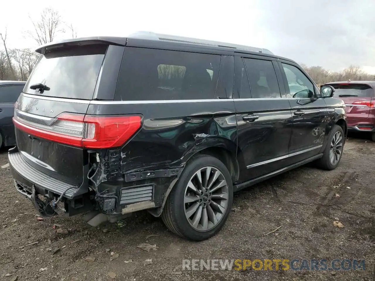 3 Photograph of a damaged car 5LMJJ3LTXMEL04818 LINCOLN NAVIGATOR 2021
