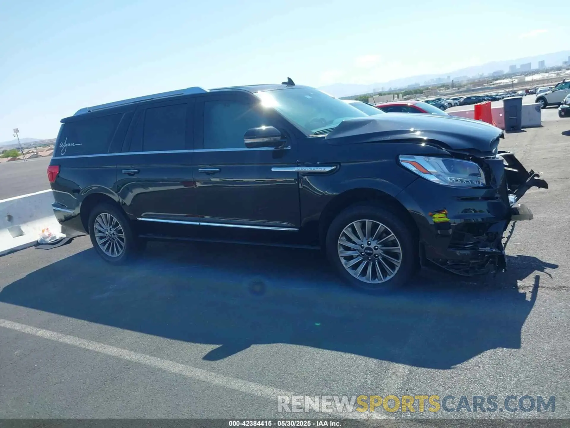 13 Photograph of a damaged car 5LMJJ3MT2MEL10966 LINCOLN NAVIGATOR 2021